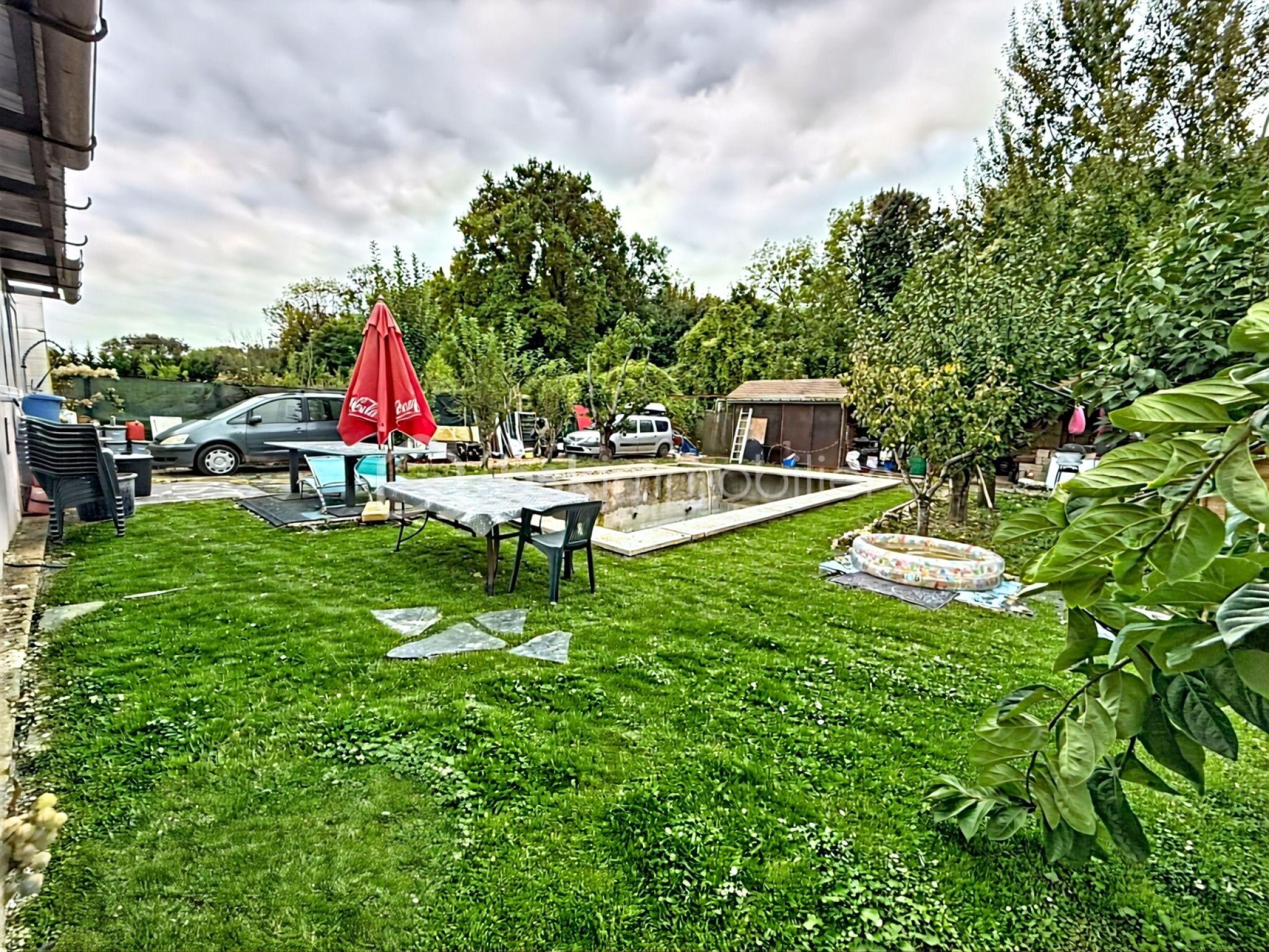 Maison de 120 m² - 4f7ebca2cb37c45-1.jpg