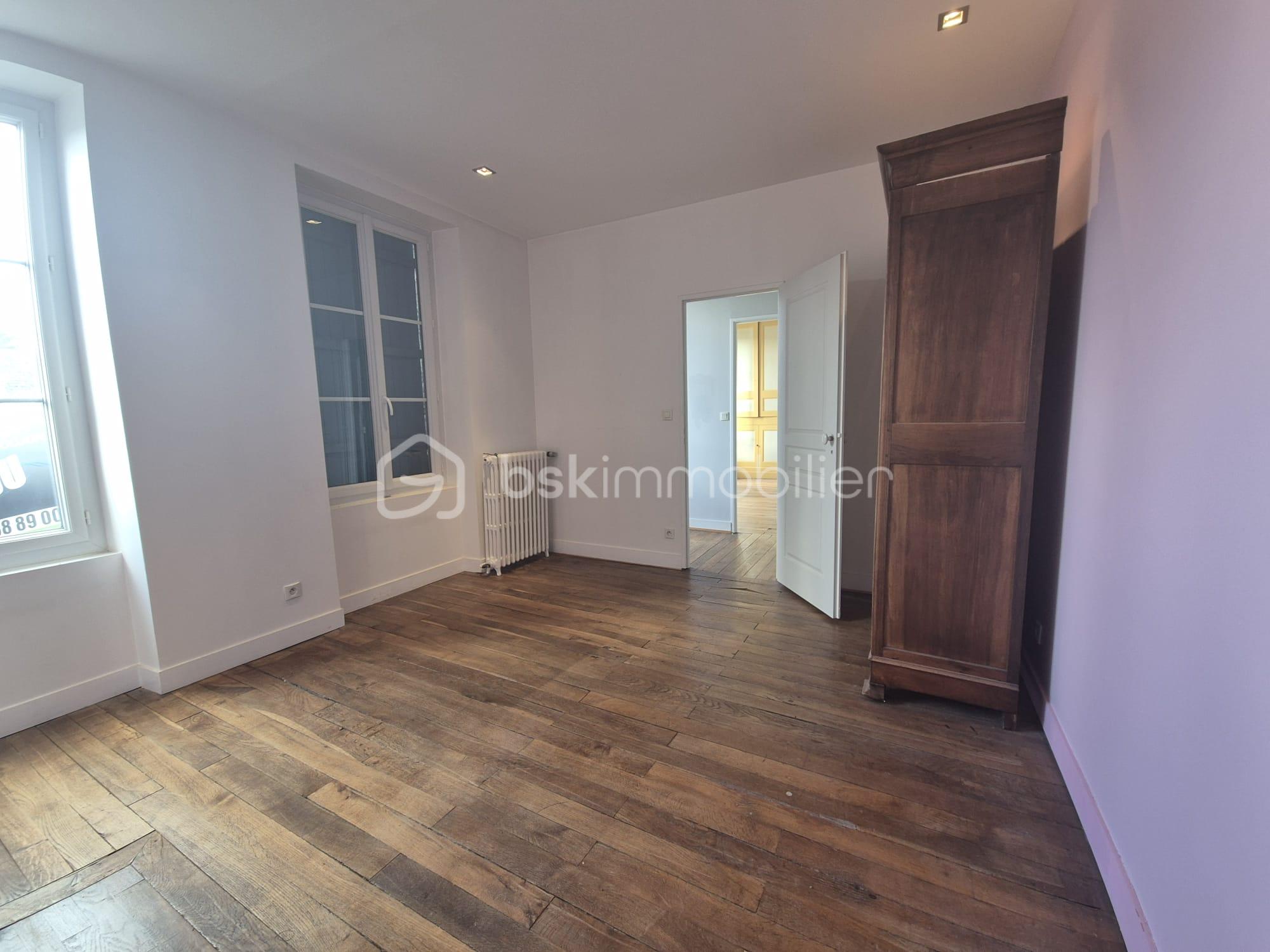 Maison de ville de 168 m² - WhatsApp Image 2025-09-02 à 02.27.42_d6d8b97e.jpg