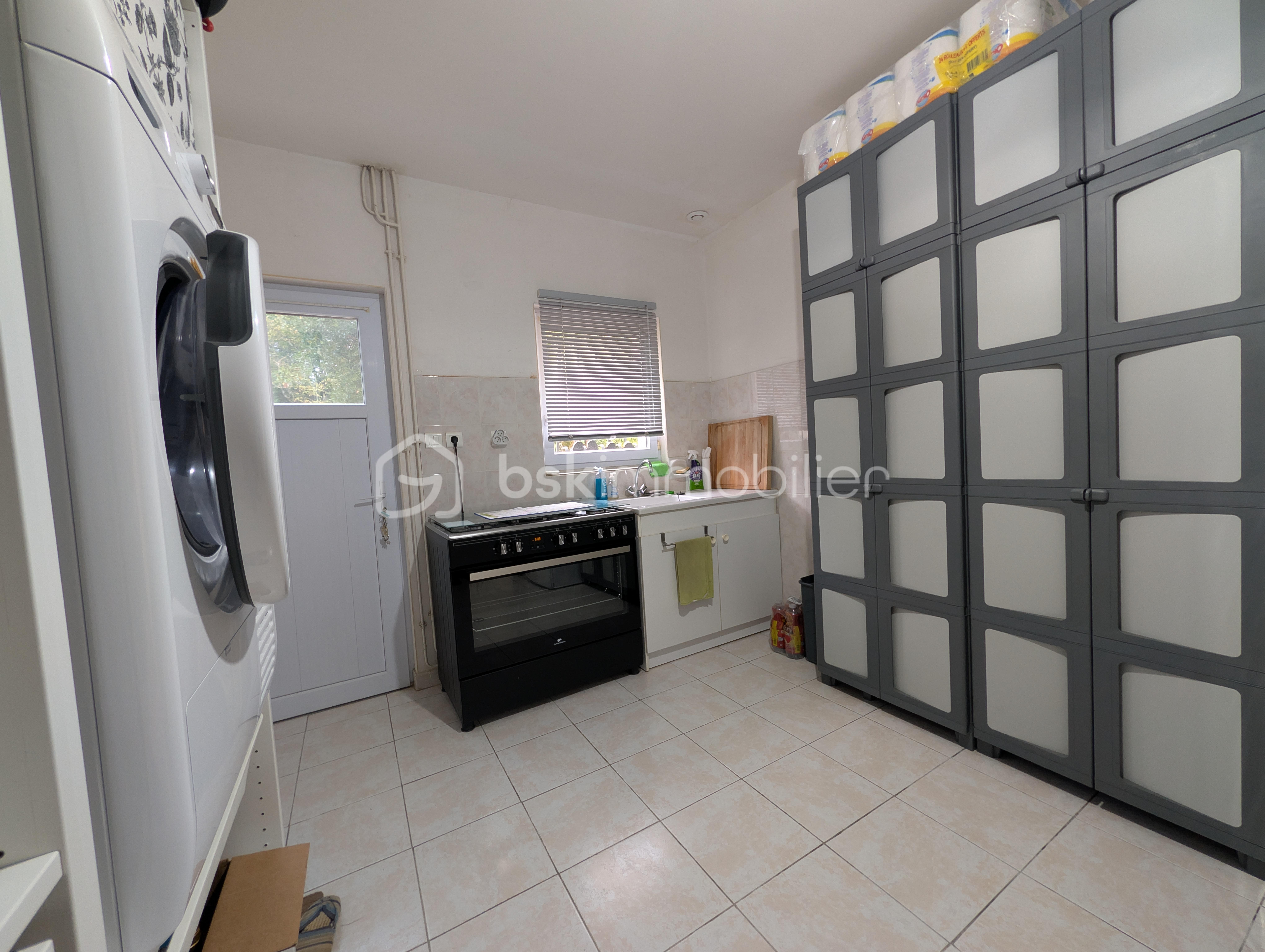 Maison traditionnelle de 174 m² - PXL_20251003_071346483.jpg