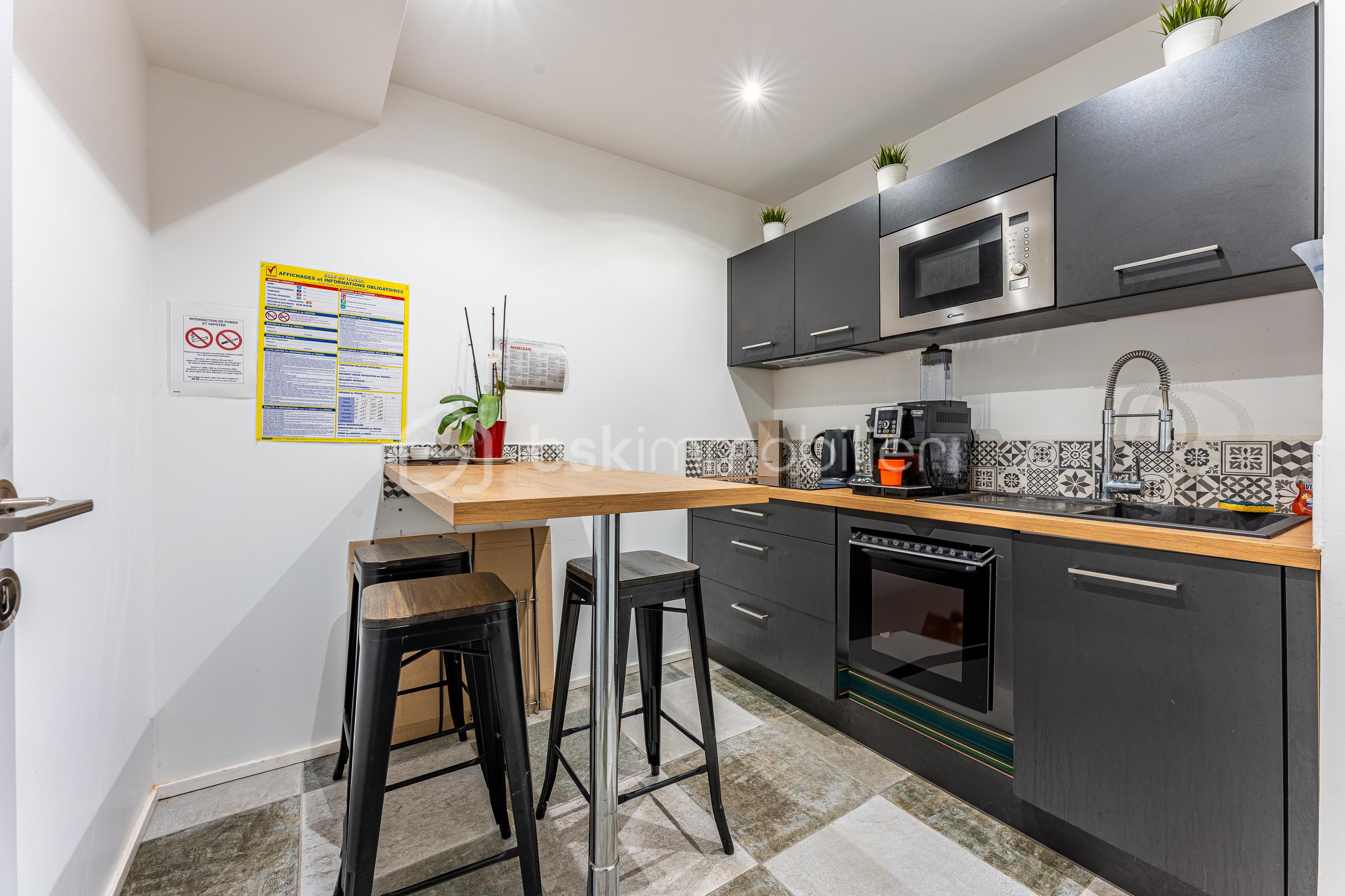 Local d activites de 105 m² - DUPORT-Agence-10.jpg