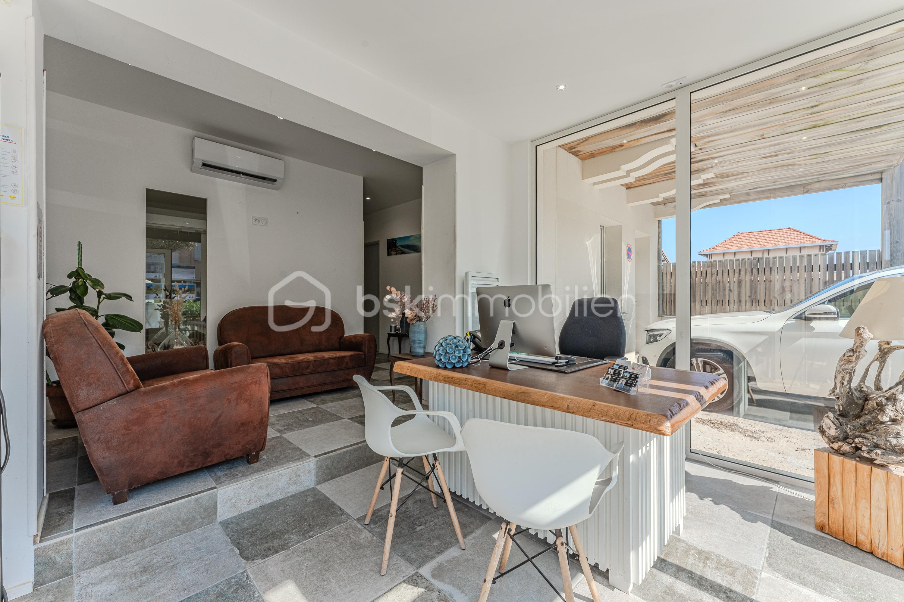 Local d activites de 105 m² - DUPORT-Agence.jpg