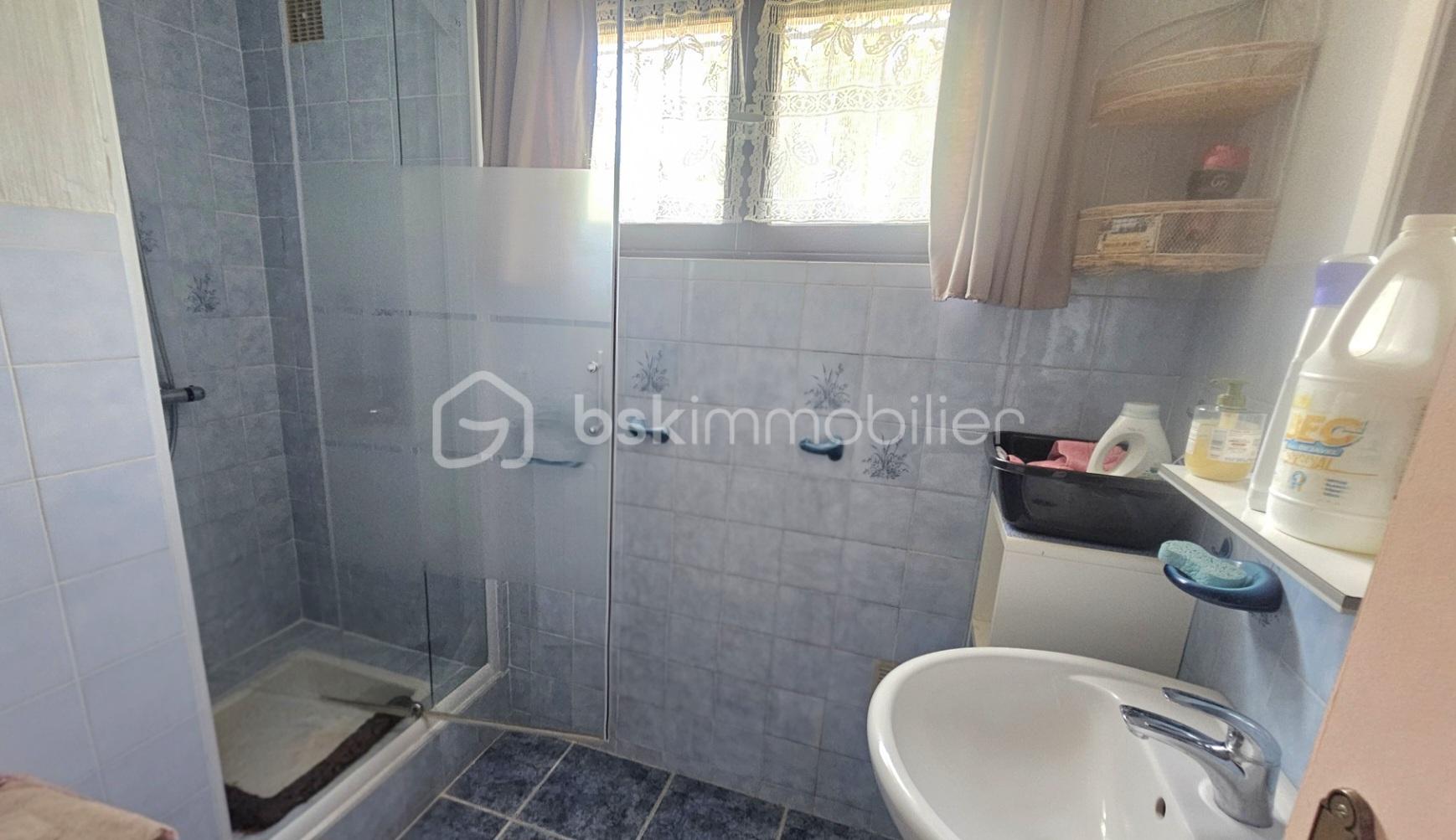 Maison traditionnelle de 140 m² - 58209.jpg