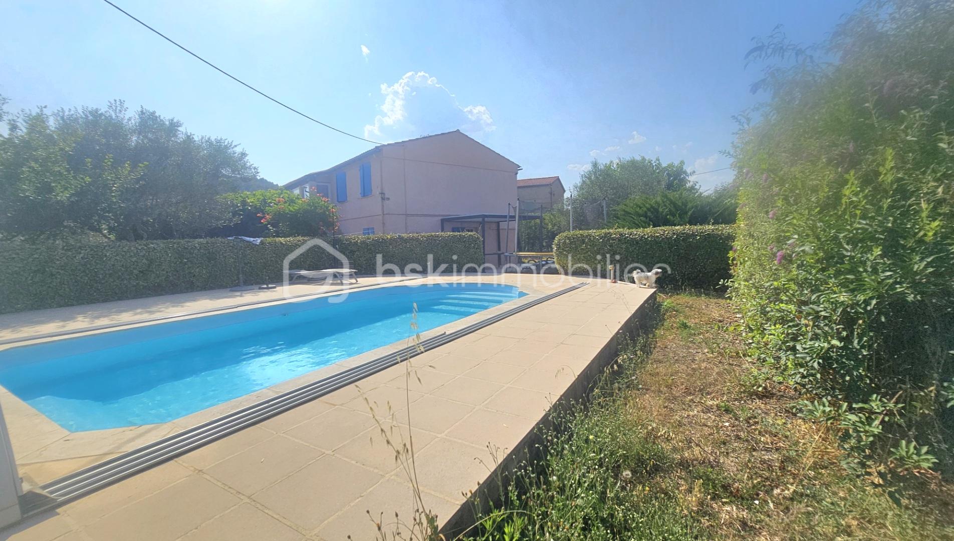 Maison traditionnelle de 140 m² - 58193.jpg