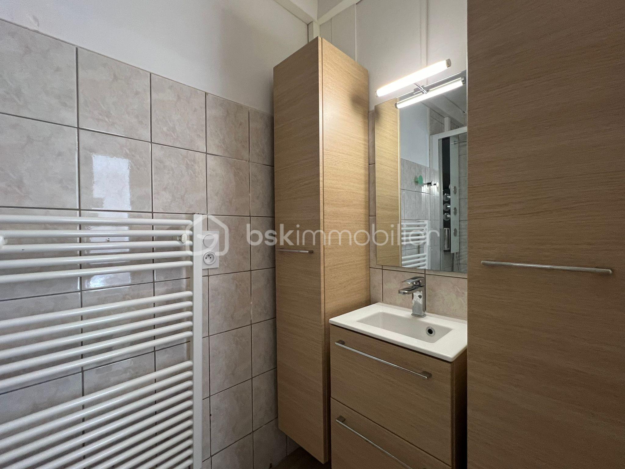 Appartement de 62,45 m² - sola salle de bain (2).jpg