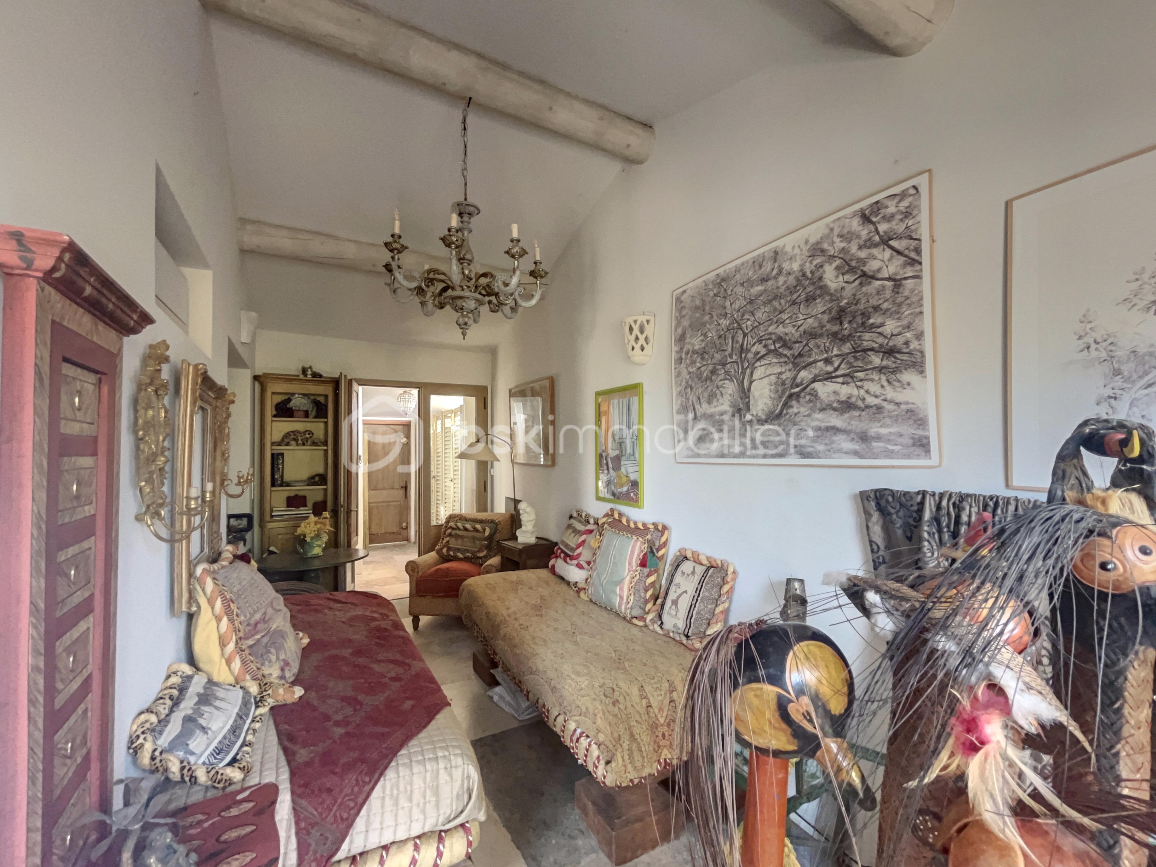 Maison provencale de 176 m² - CHAMBRE RDC.jpg