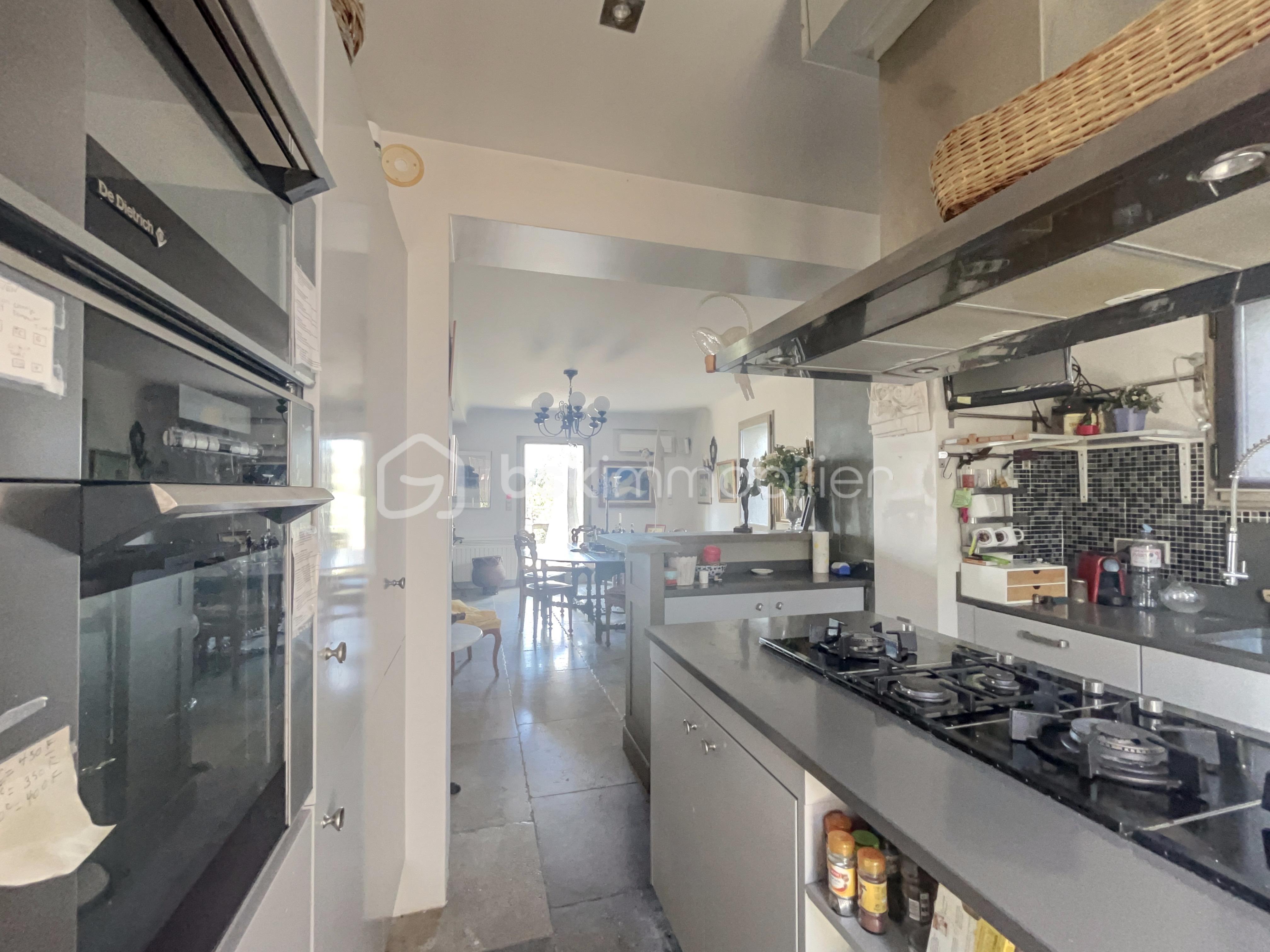 Maison provencale de 176 m² - CUISINE copie.jpg