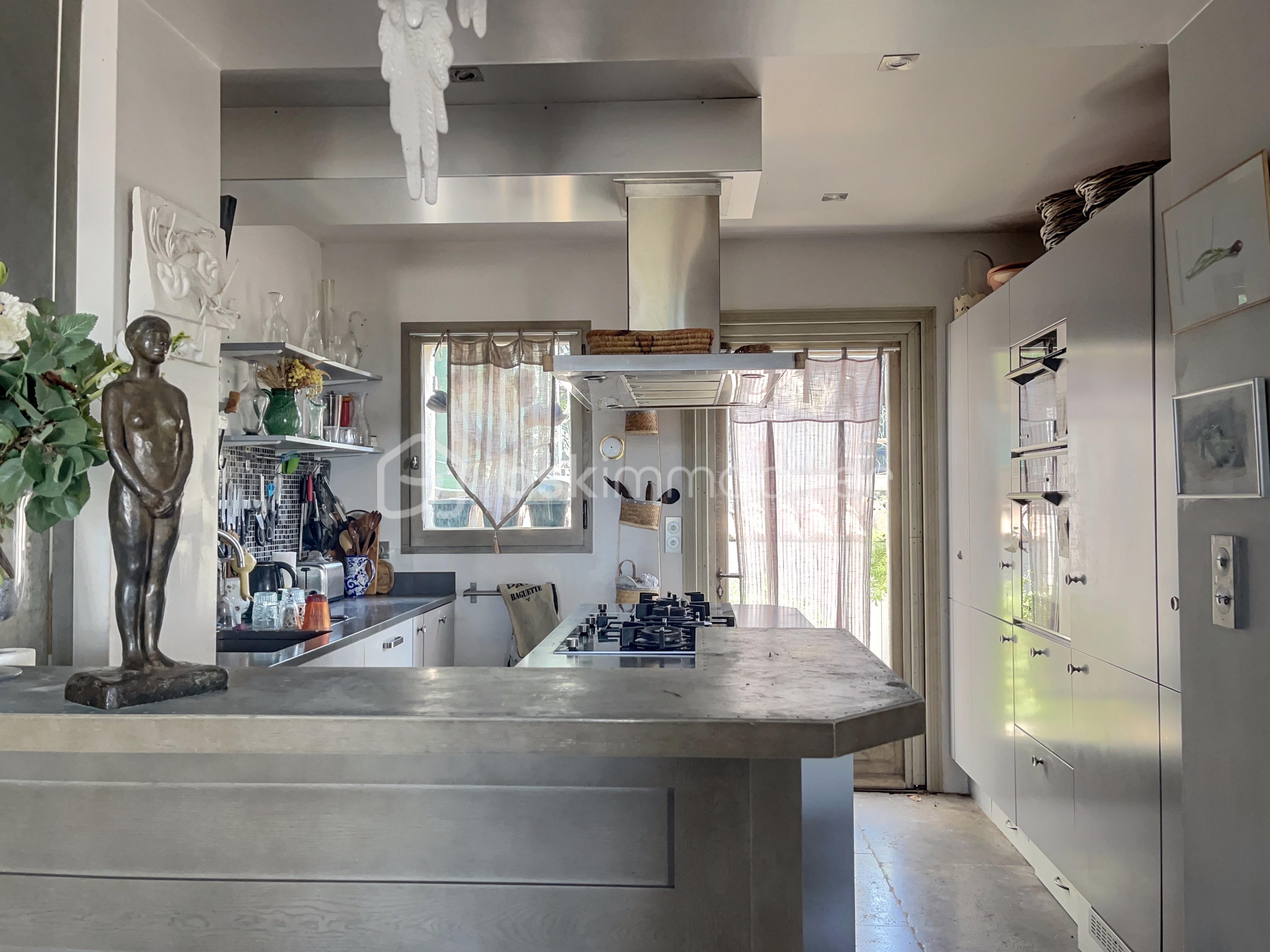Maison provencale de 176 m² - CUISINE-3.jpg