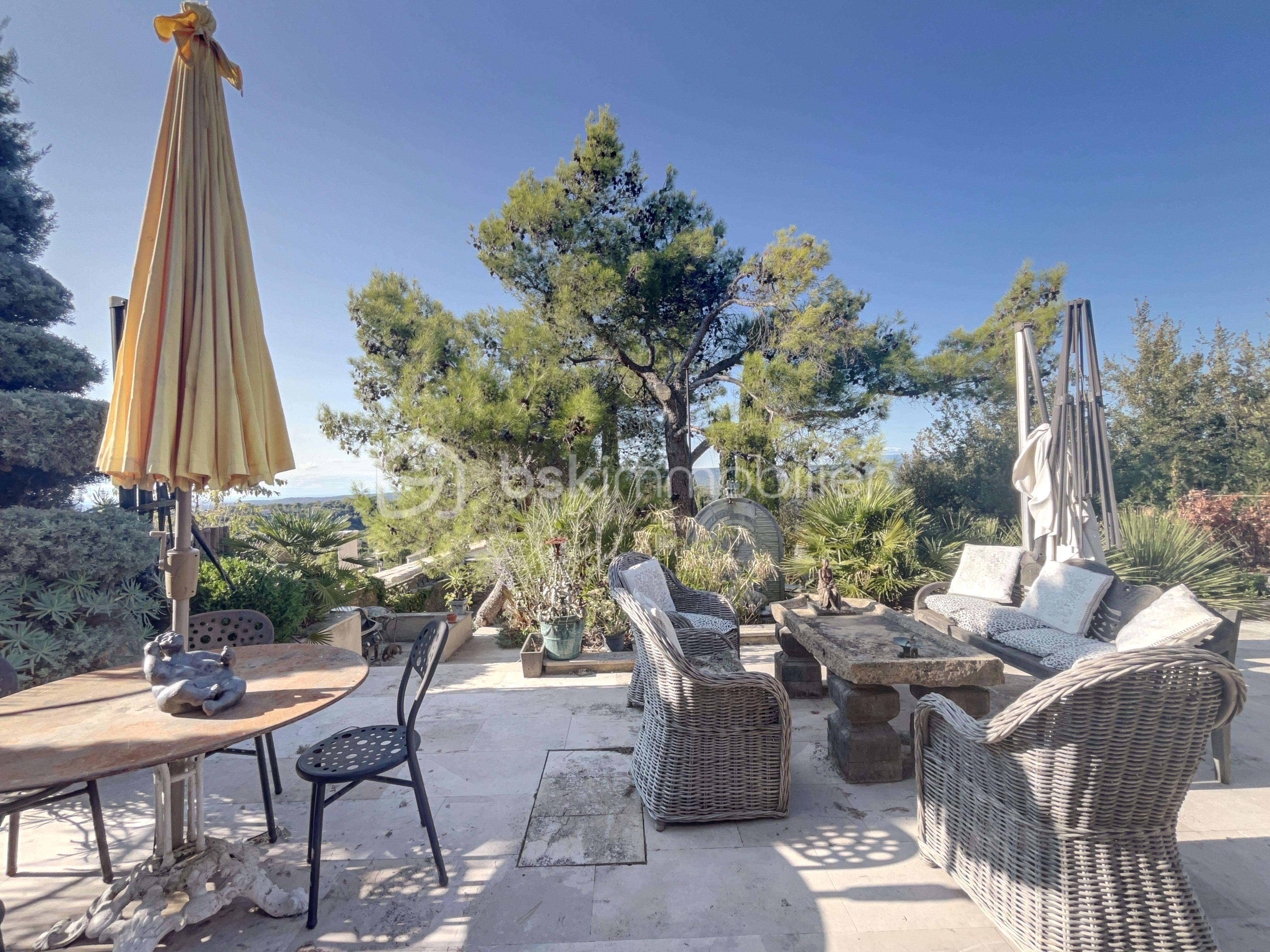 Maison provencale de 176 m² - TERRASSE-2.jpg