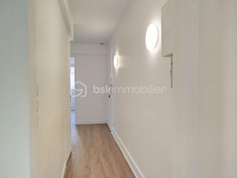 Appartement de 66 m² - couloir.jpg