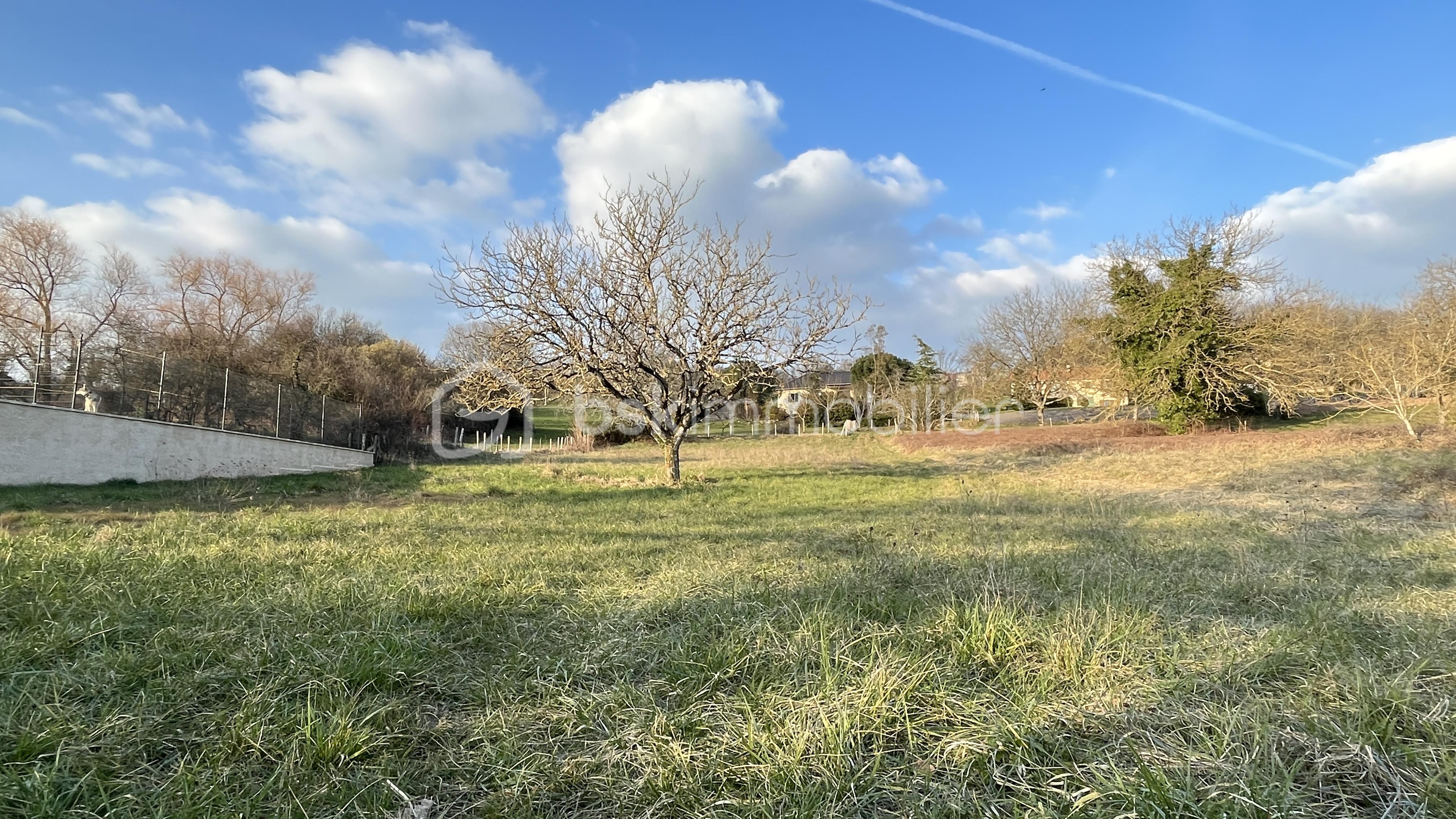 Terrain de 3 063 m²