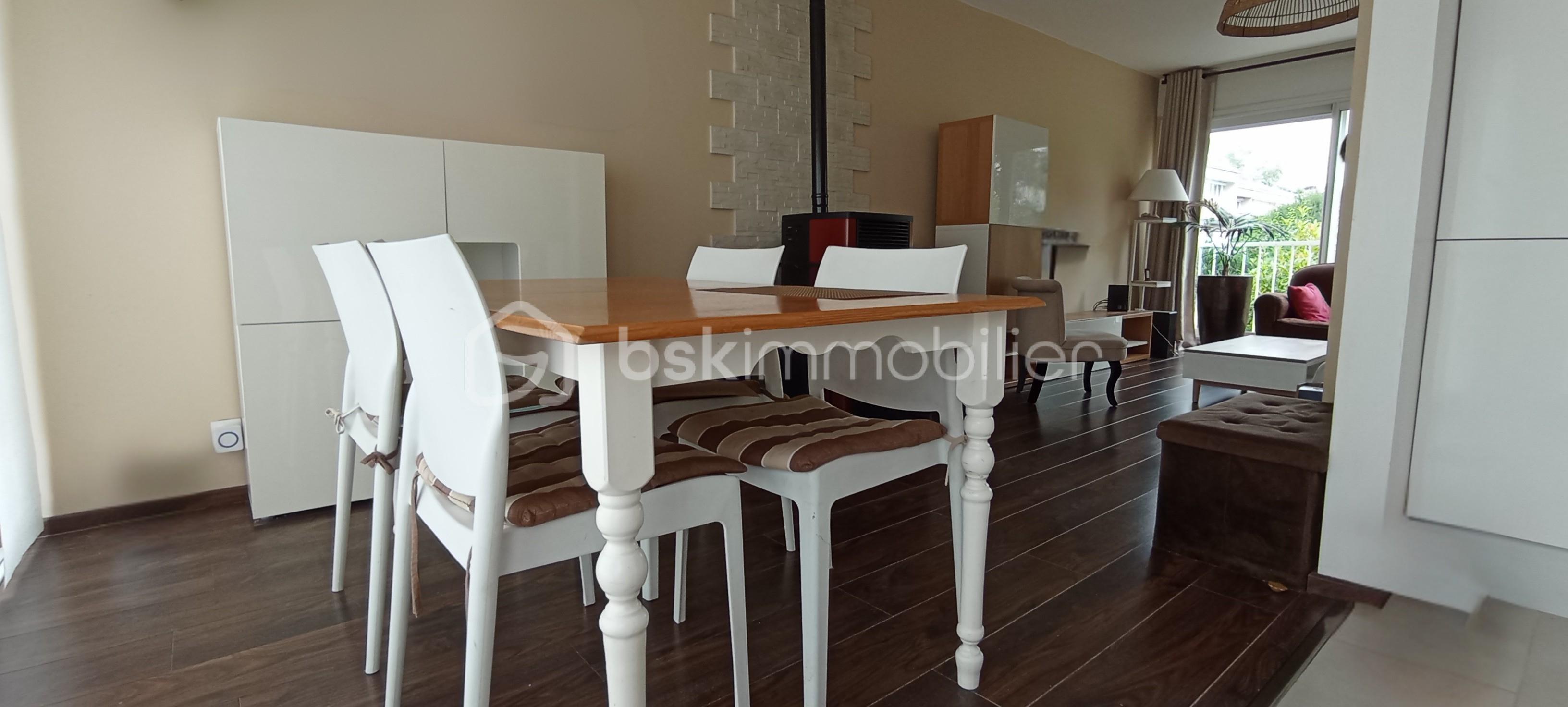 Maison de 100 m² - SALON SEJOUR (1).jpg