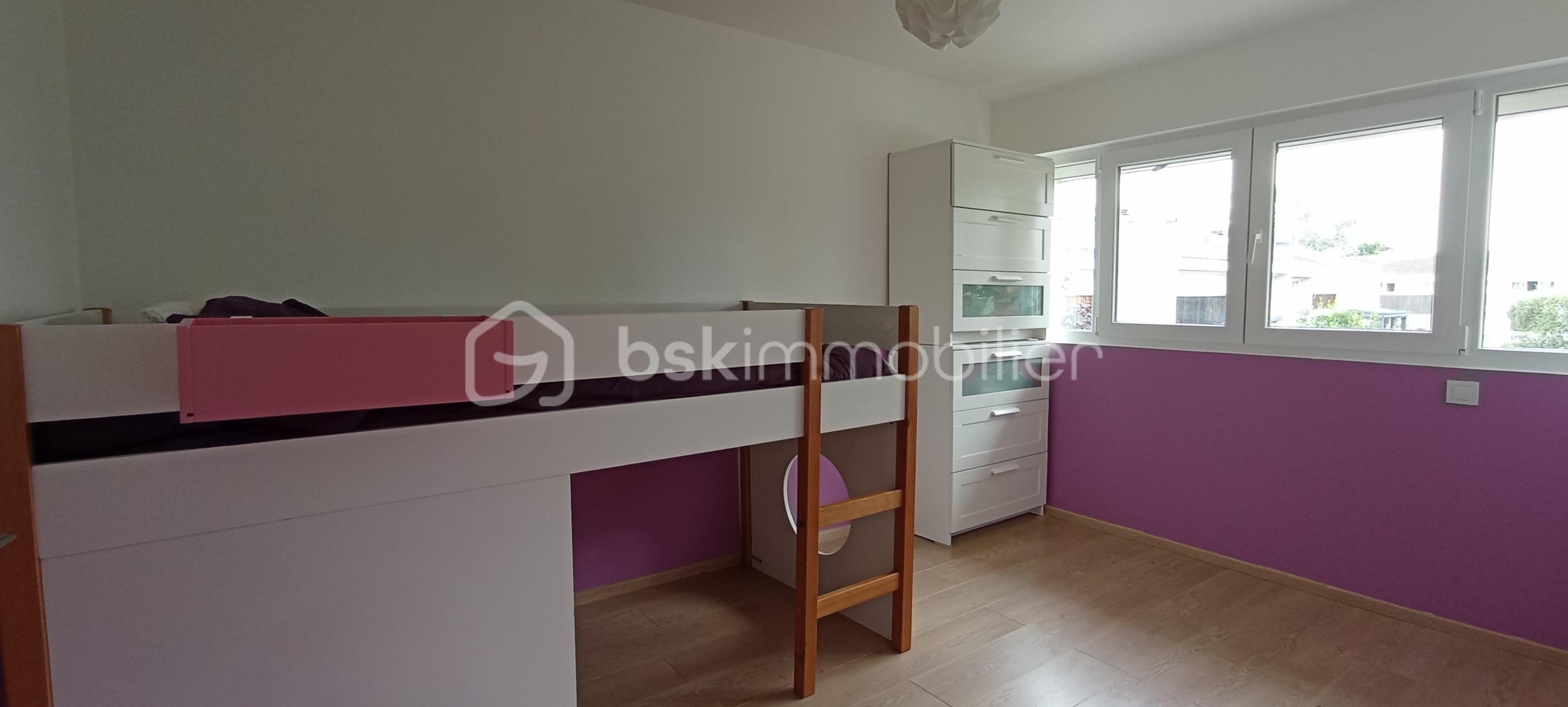 Maison de 100 m² - CHAMBRE 1 (3).jpg