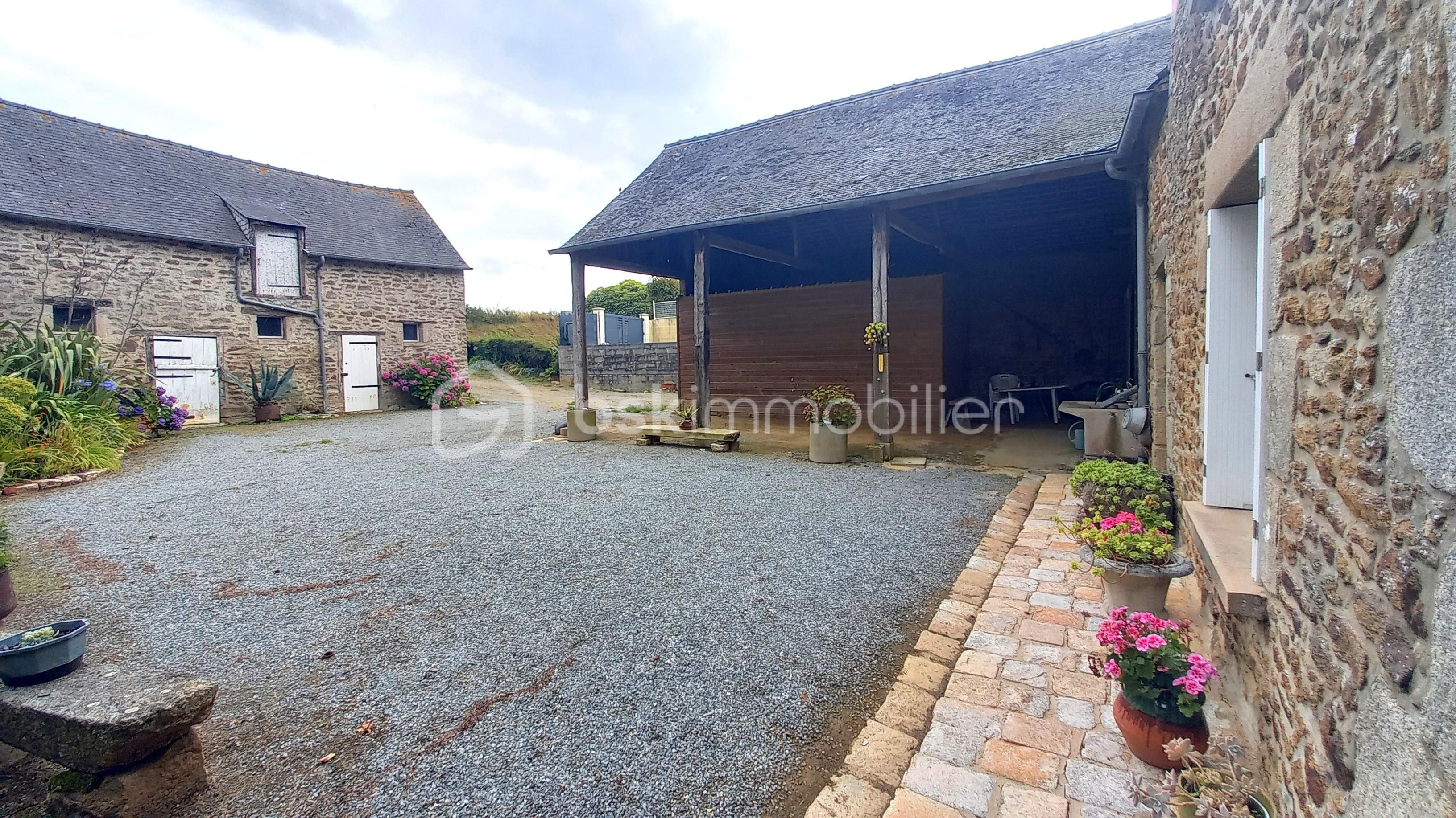 Maison de 71 m² - Photo cour.jpg