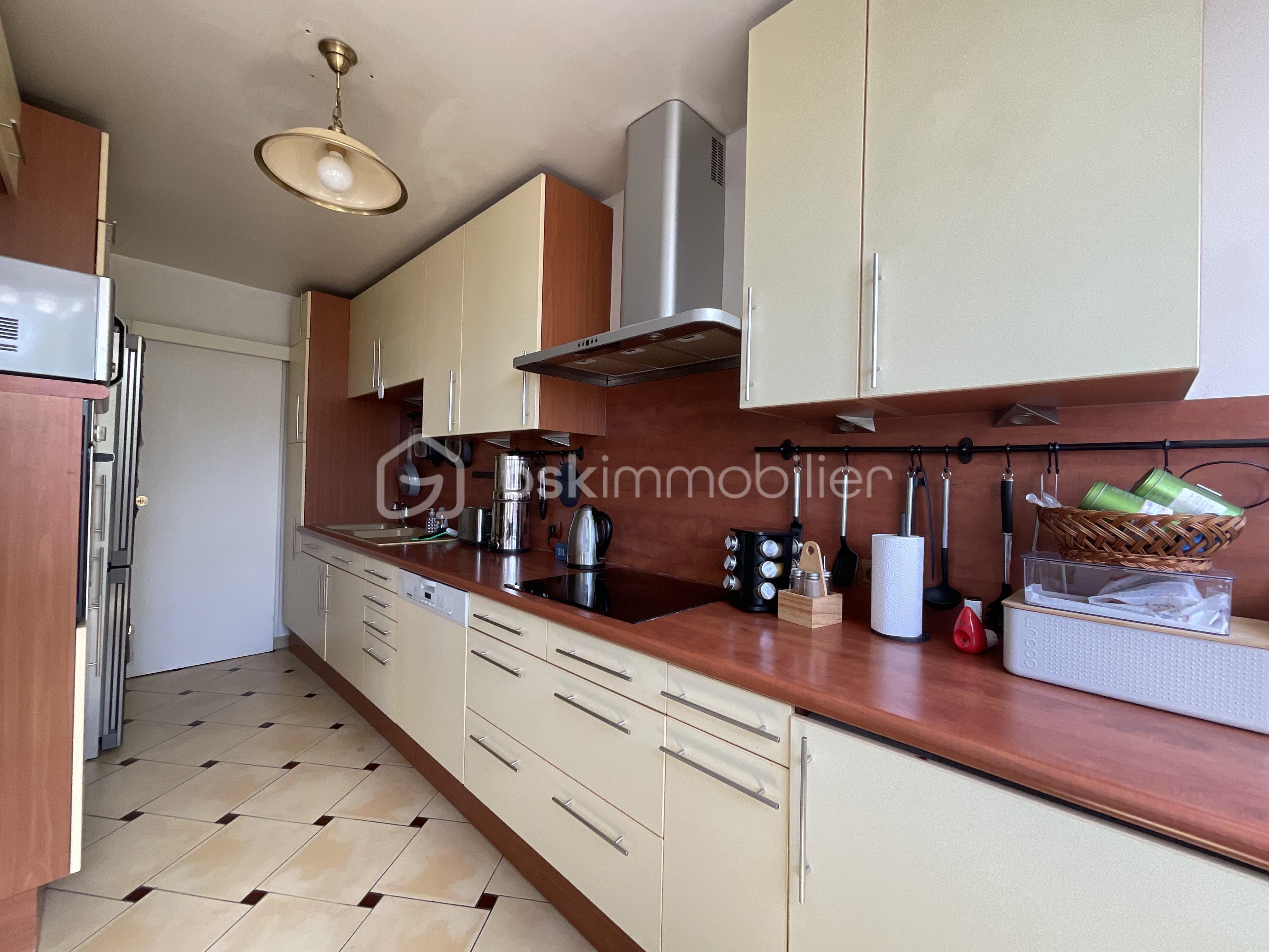 Appartement de 84 m² - k0xHSqf1QtmFTB00AAdbT71VIwl7WWXyicnkXSpD.jpg