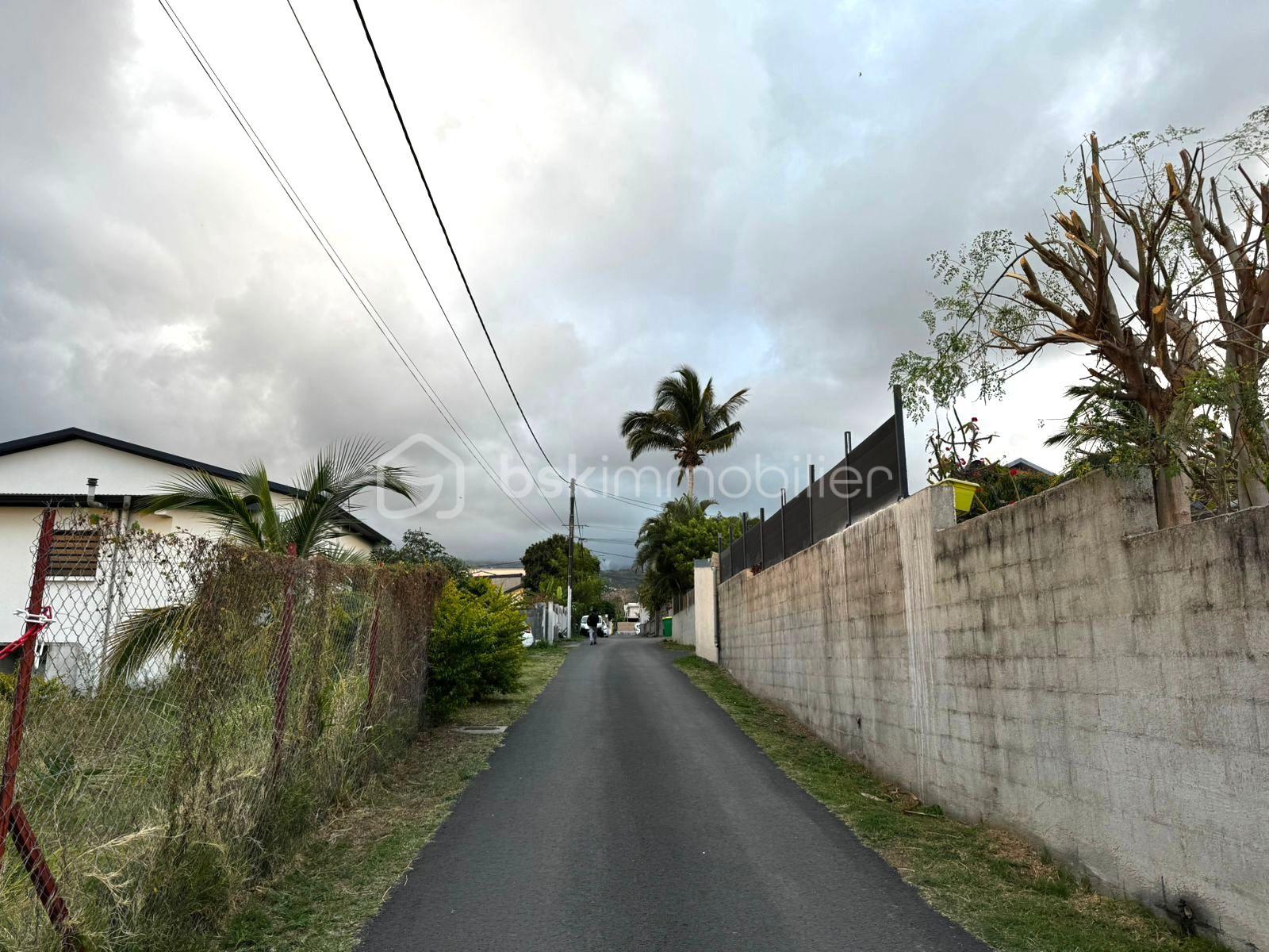 Terrain de 987 m² - WhatsApp Image 2025-11-05 à 21.55.27_900f178e.jpg