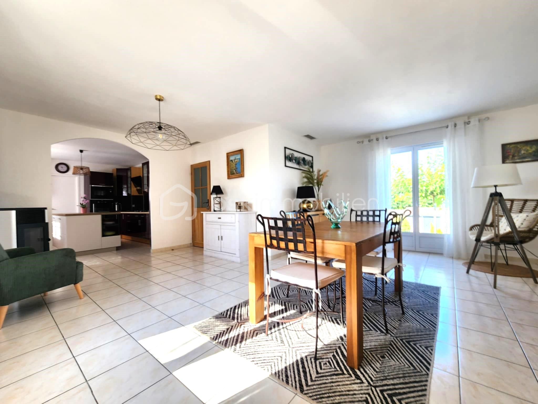 Villa de 179 m² - f17229bc-b9cf-447f-be1e-d37bfa195f53.jpg