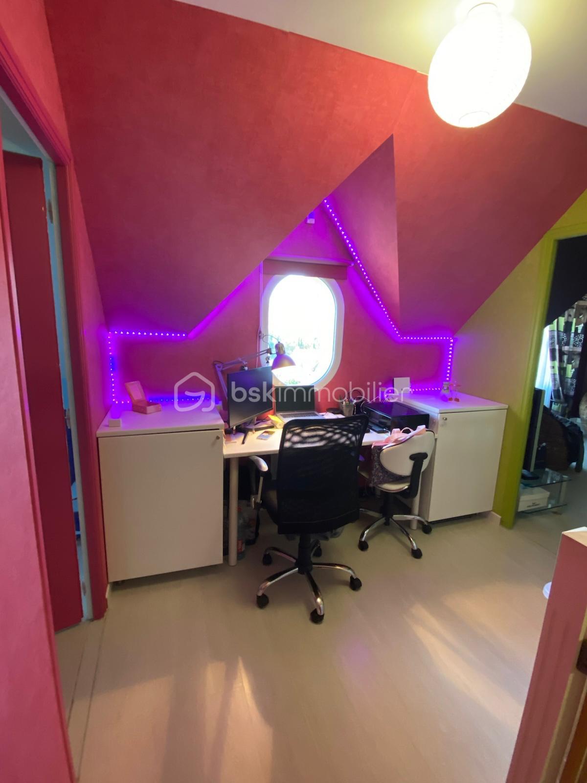 Maison de 130 m² - 1764257457700.jpg