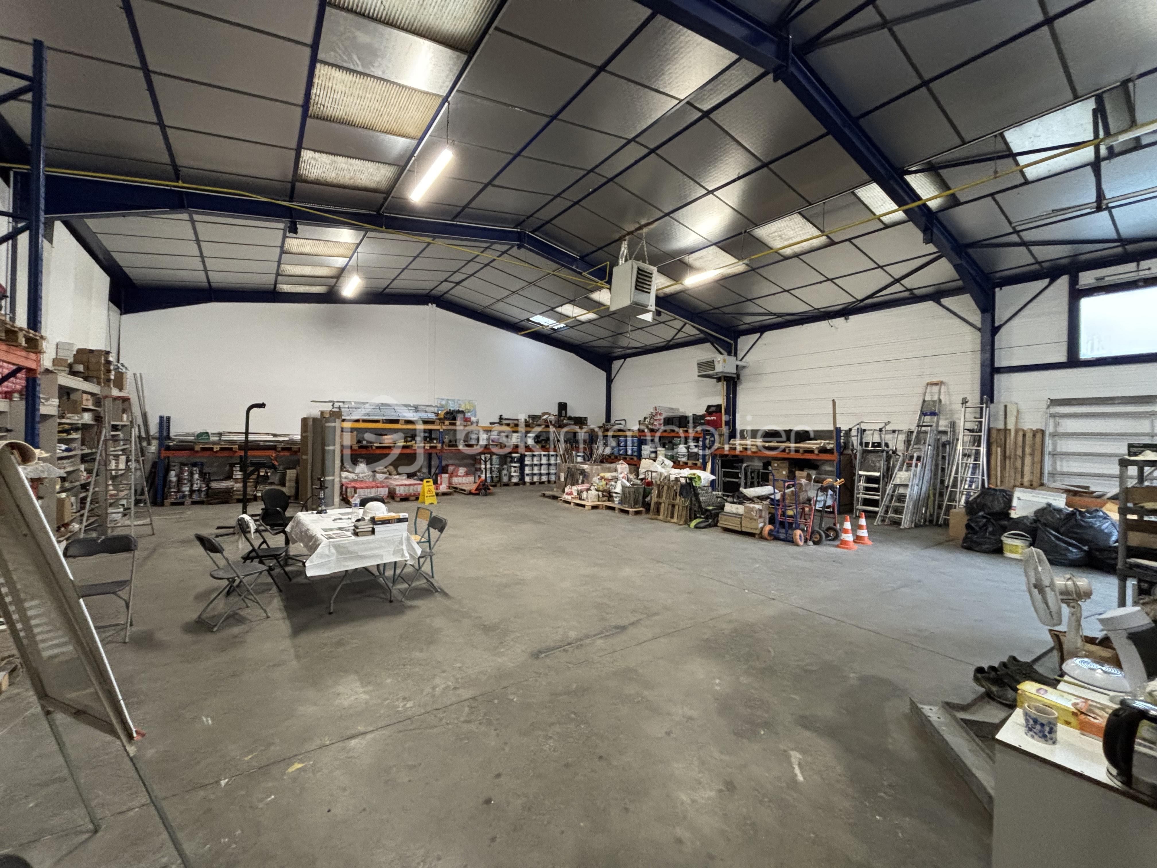 Local d'activités de 280 m²