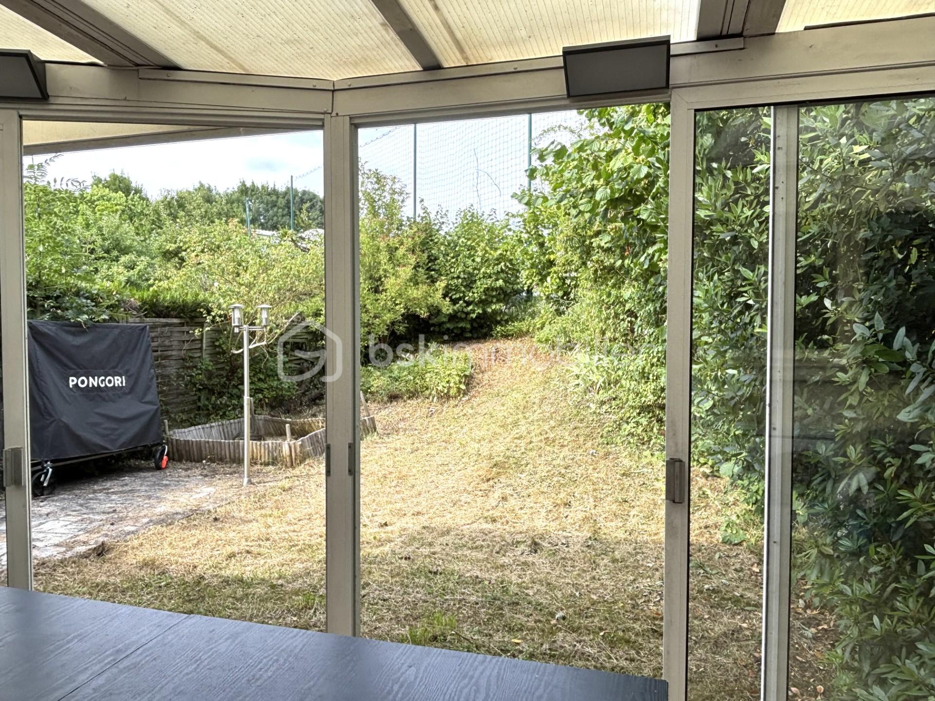 Maison de 92 m² - jardin veranda.jpg