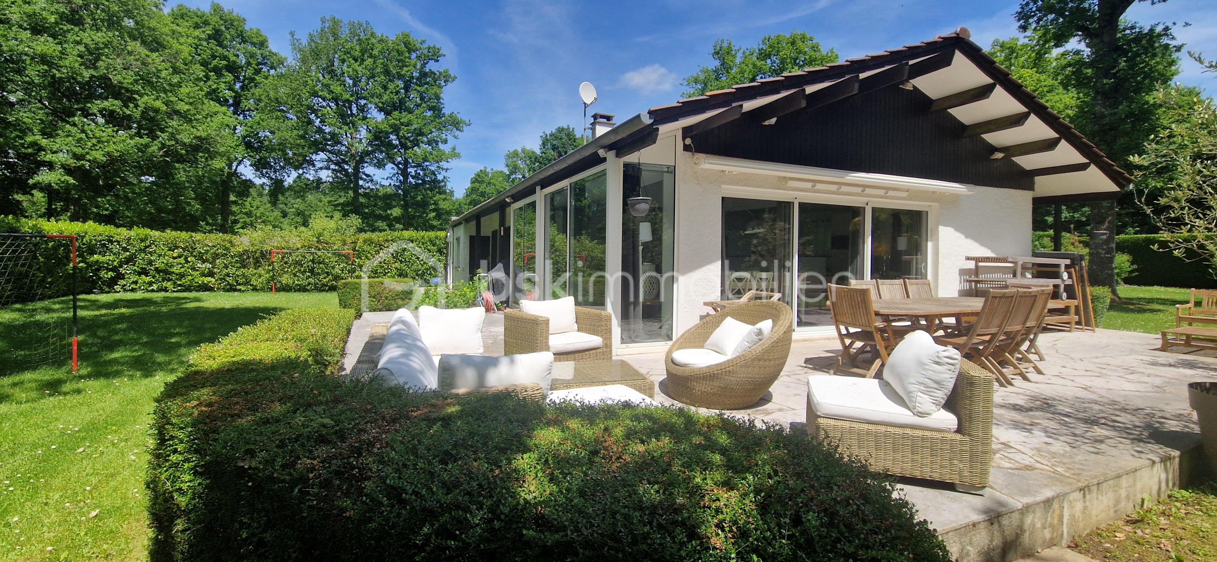 maison avec coin terrasse.jpg