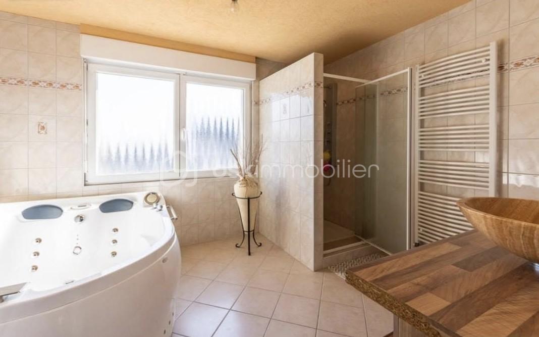 Maison de 262 m² - Salle de bain.jpg