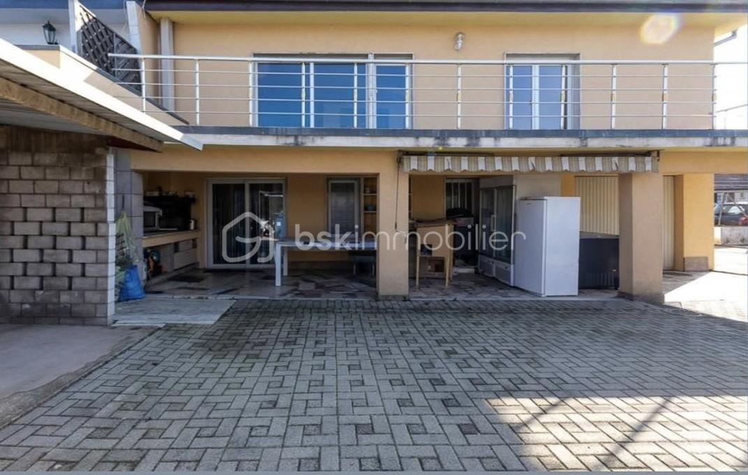 Maison de 262 m² - derrière.jpg