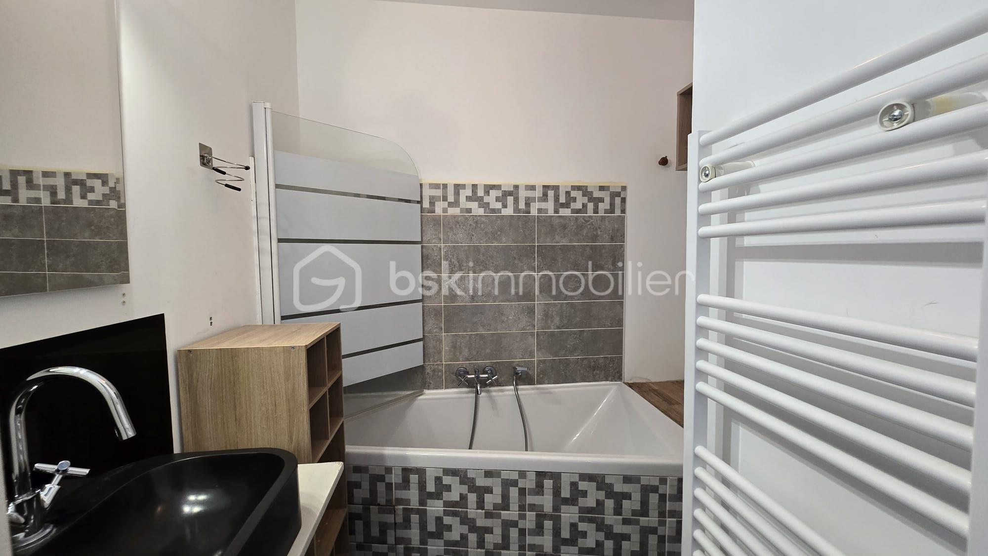 Salle de bain étage.jpeg