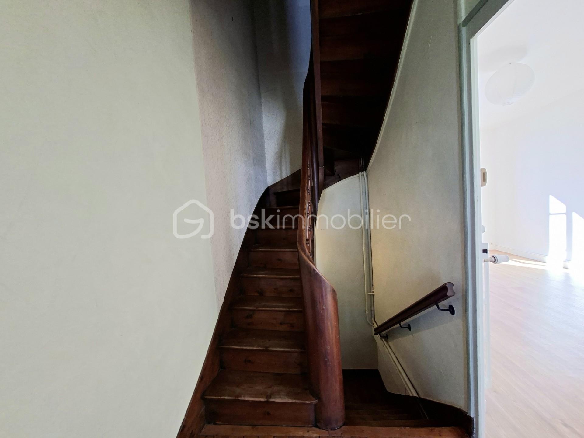 ESCALIER T4.jpg