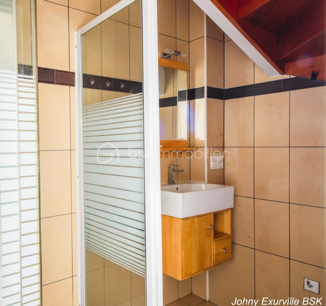 Salle d'eau rdc.png