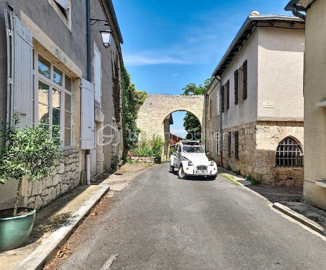 Rue 2.jpg