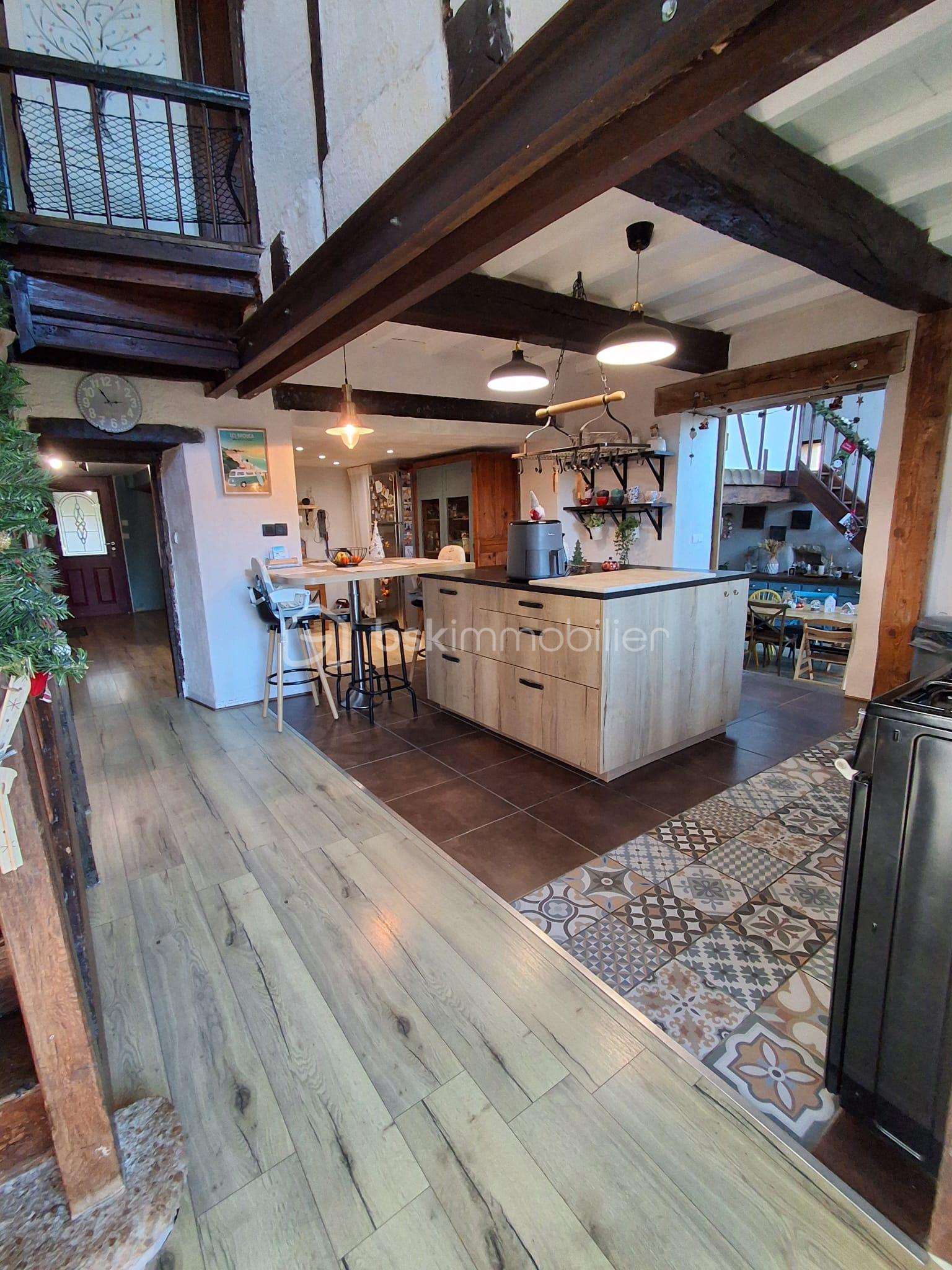 Maison ancienne de 222 m² - IMG-20251208-WA0008.jpg