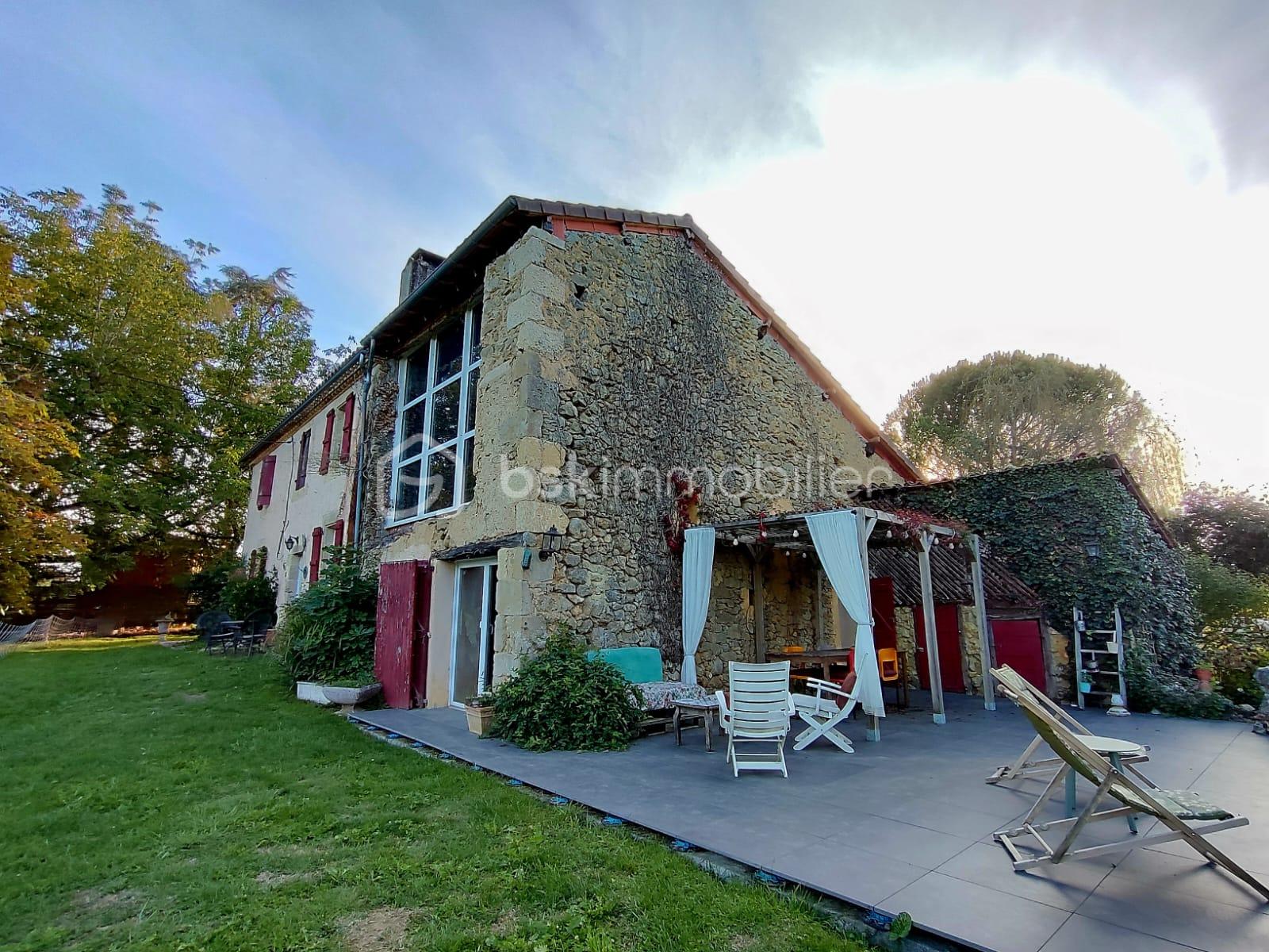 Maison ancienne de 222 m² - IMG-20251208-WA0009.jpg