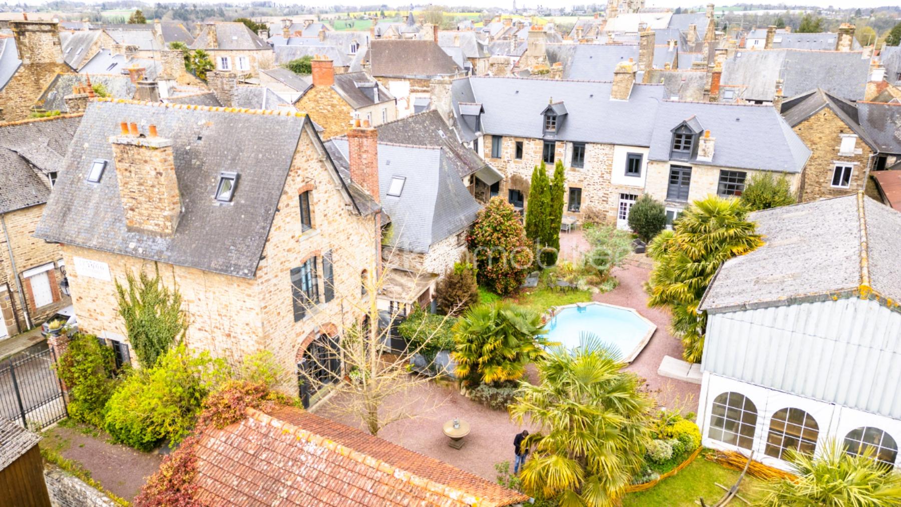 Propriete de 506 m² - 1900-0004- toit corrigé- chaud.JPG