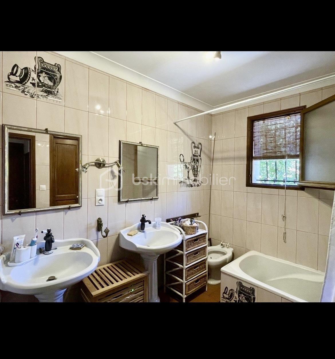 Villa de 180 m² - SdB RDC.jpg