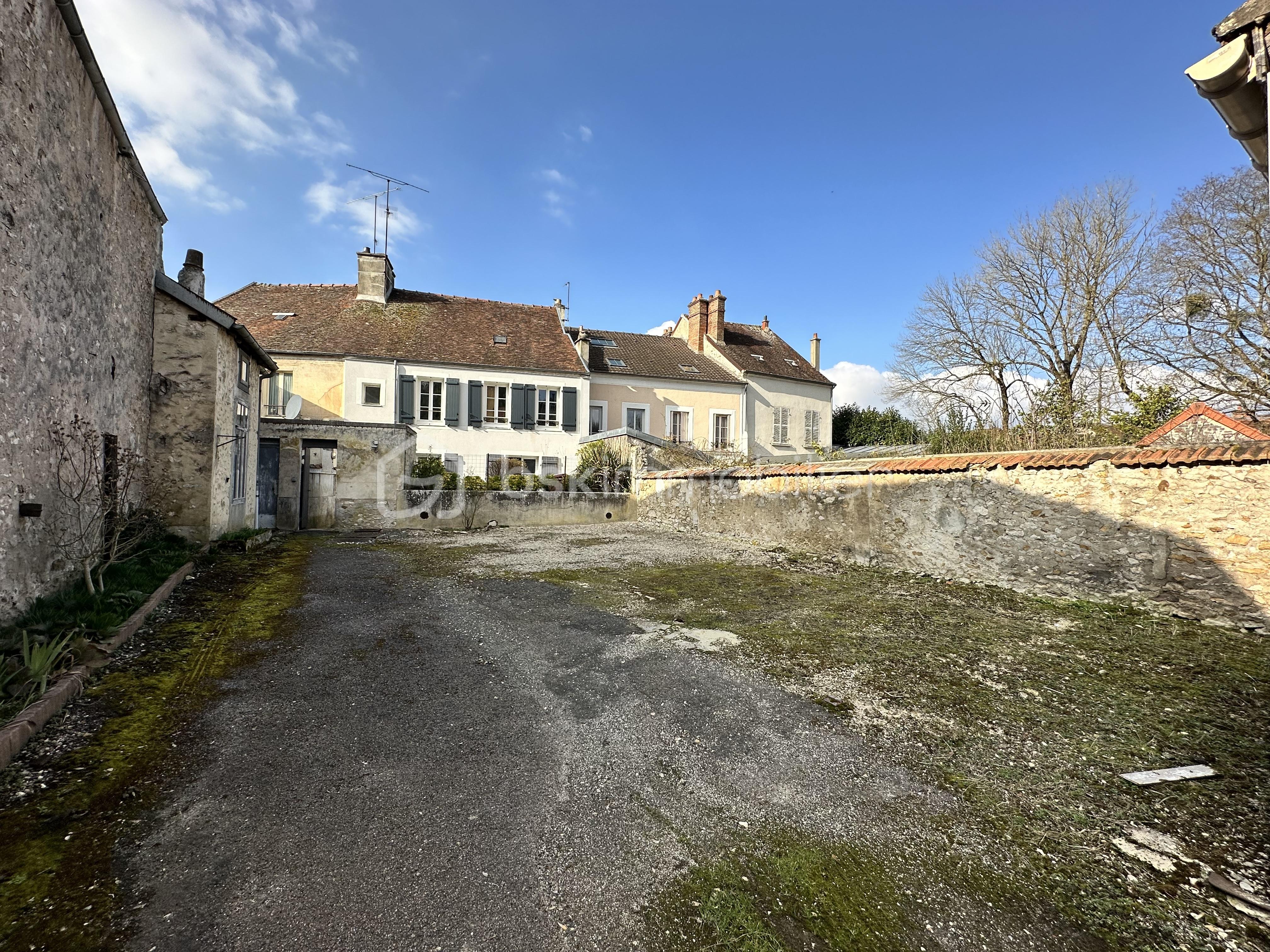 Local d activites de 50 m²