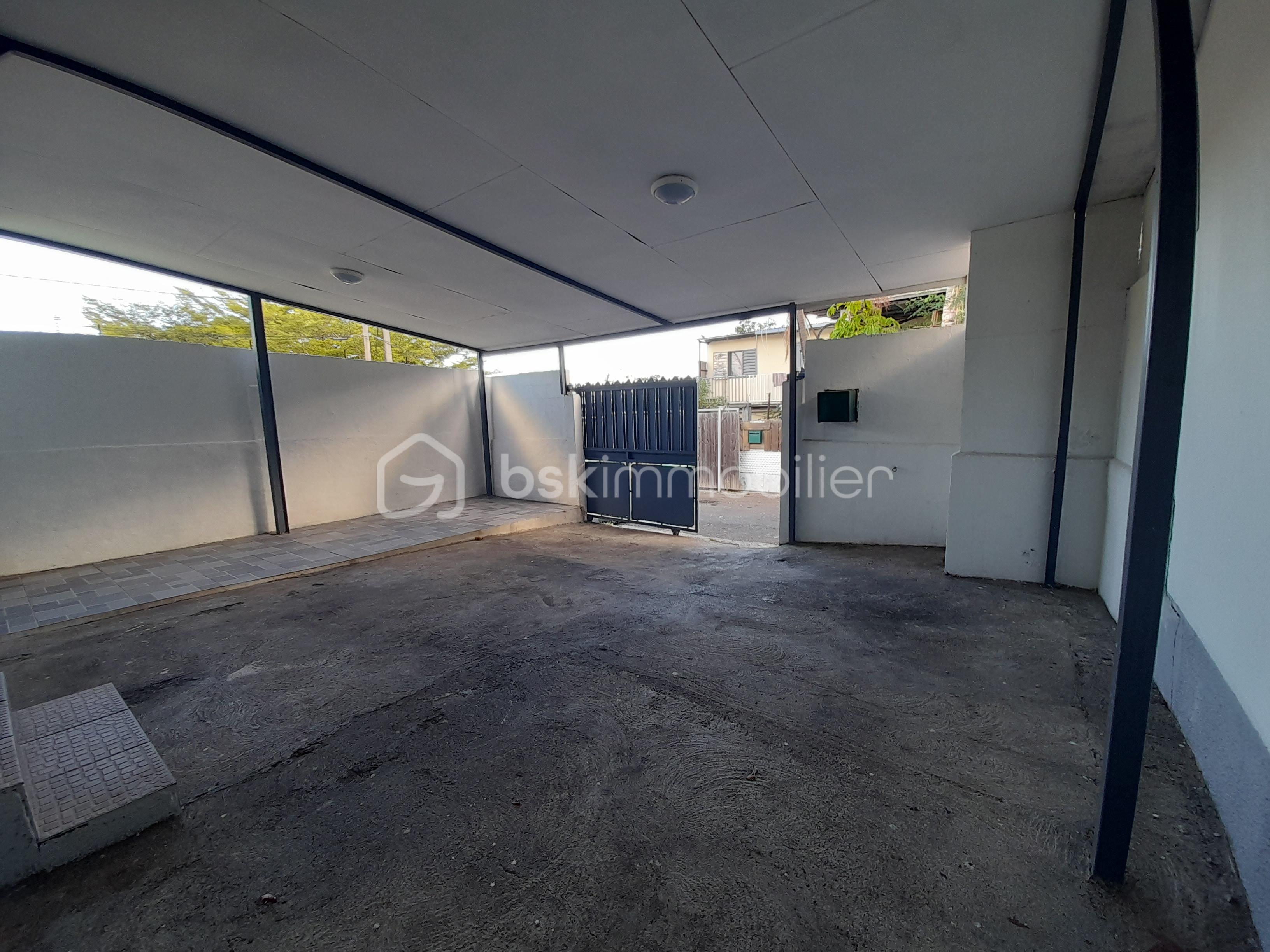 garage.jpg