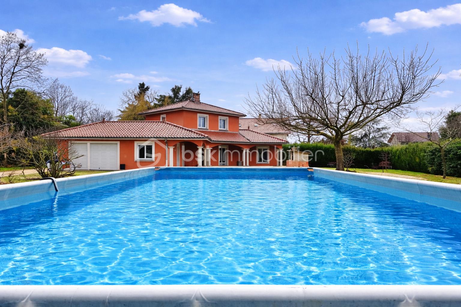 Maison contemporaine de 141 m² - 28C3C4D1-DB0B-47CB-9E73-077D58179F25.png