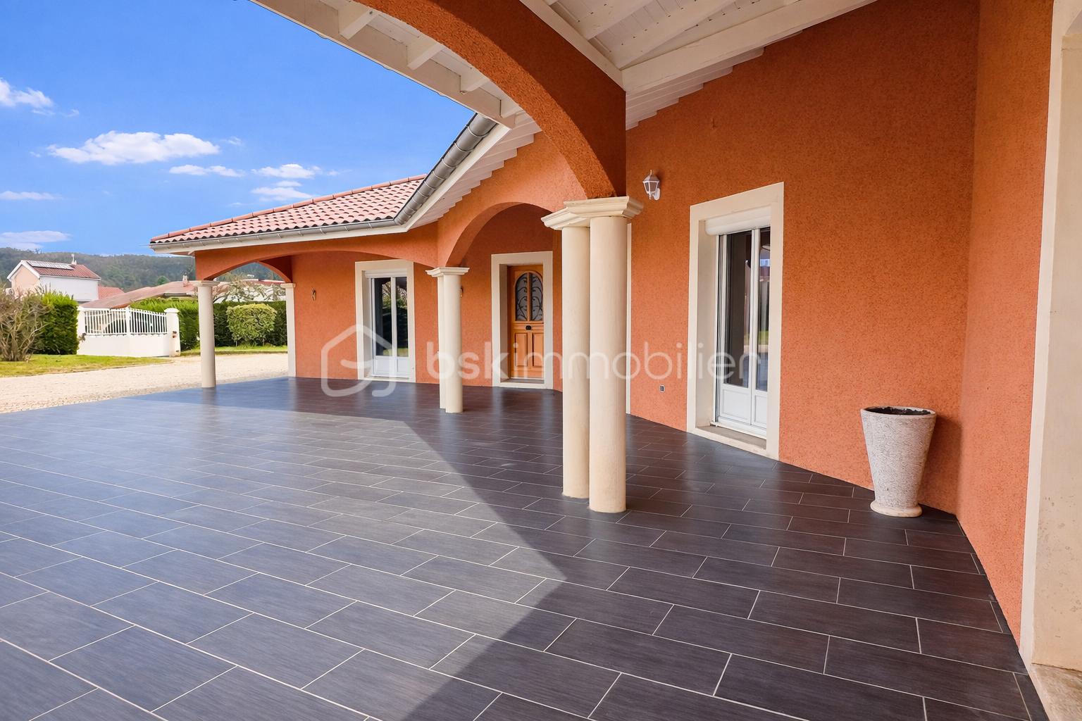 Maison contemporaine de 141 m² - 6D03F6BE-C2B7-472B-9A8D-311BD8719140.png