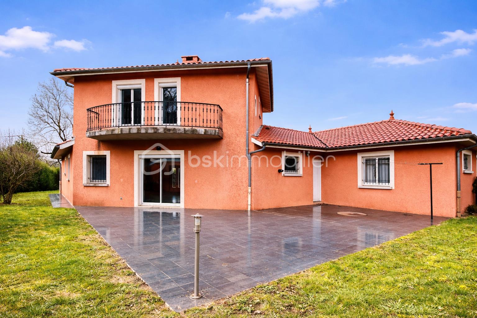 Maison contemporaine de 141 m² - 417794F5-8E11-4B9E-8585-C83C582C6142.png