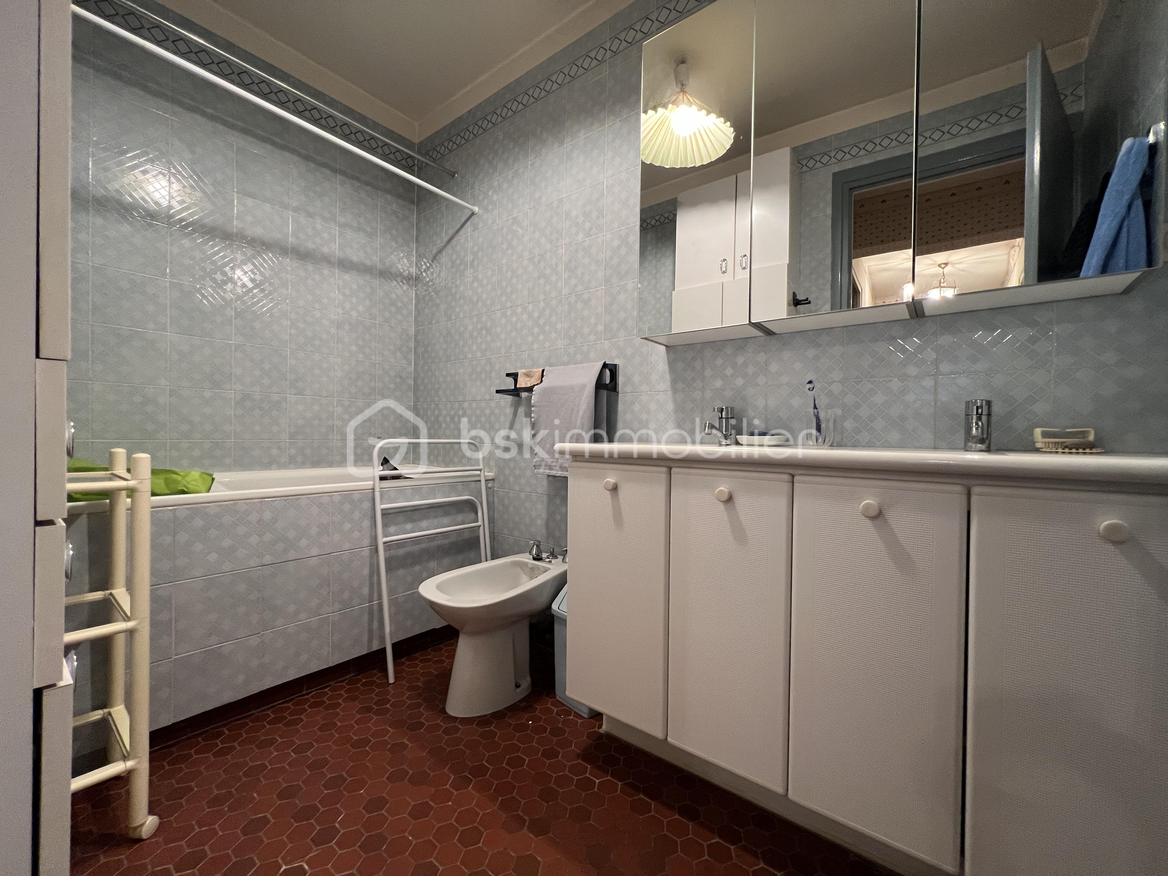 Appartement de 115 m² - sdb.jpg