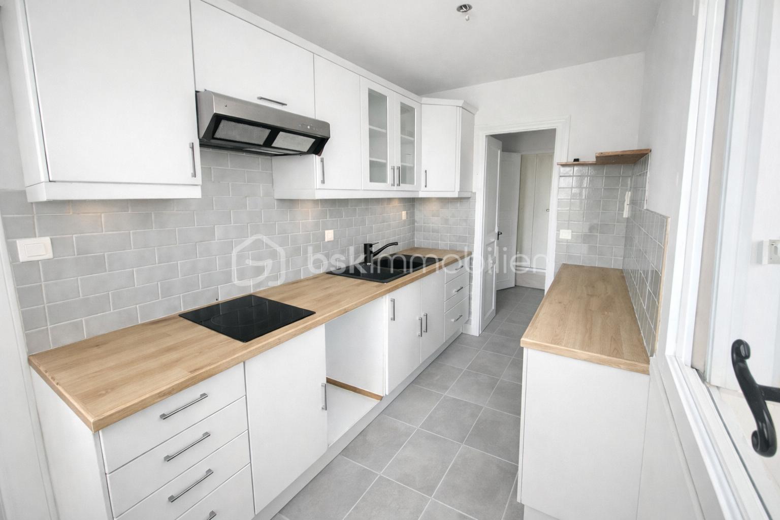 Appartement de 80,89 m² - Cuisine moderne et épurée.png