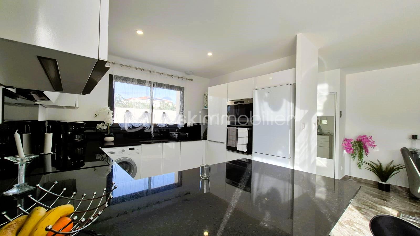 Villa de 100 m² - IMG-20251206-WA0017.jpg