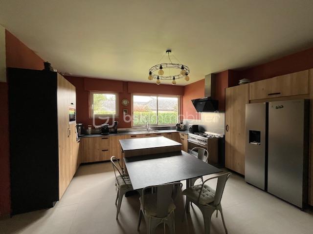 Maison d architecte de 210,50 m² - cuisine.jpeg