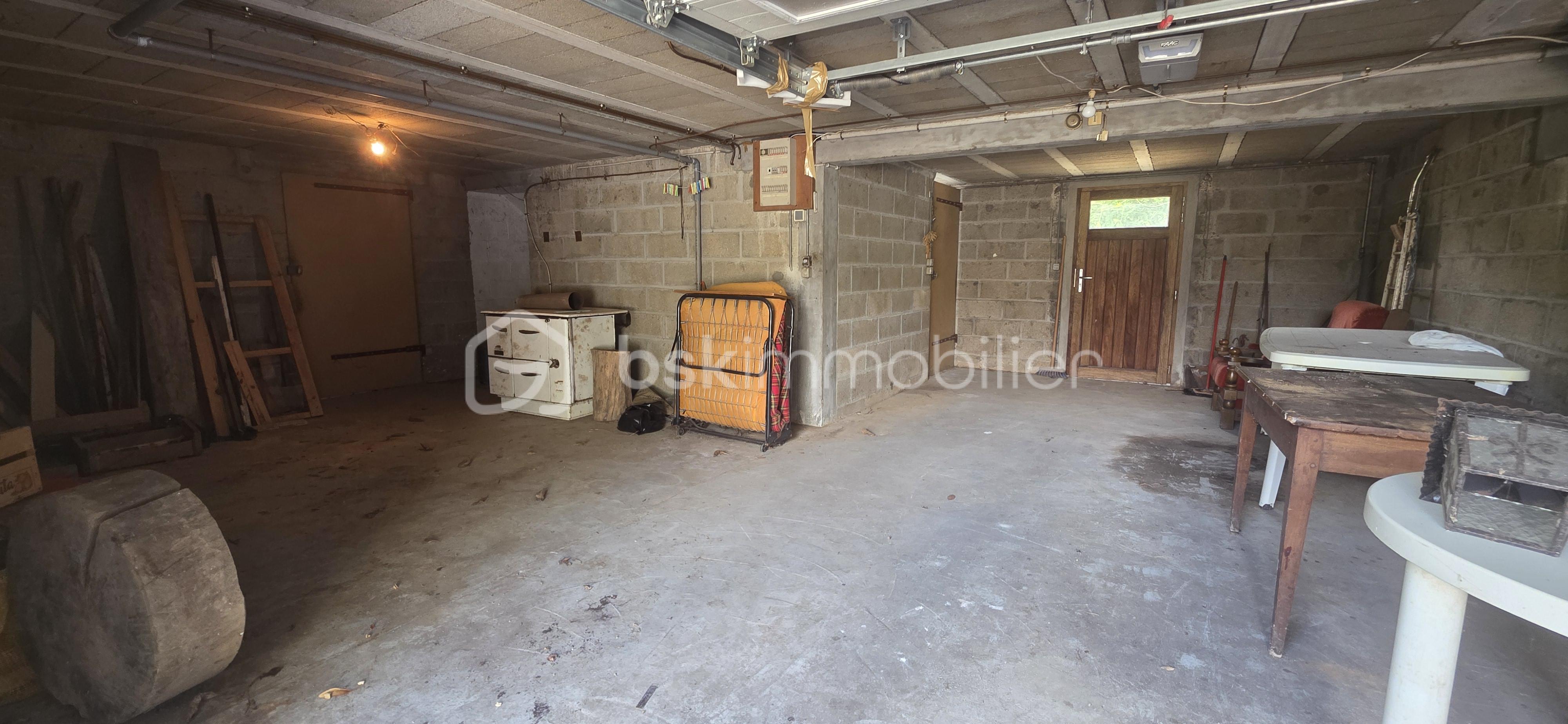 garage.jpg