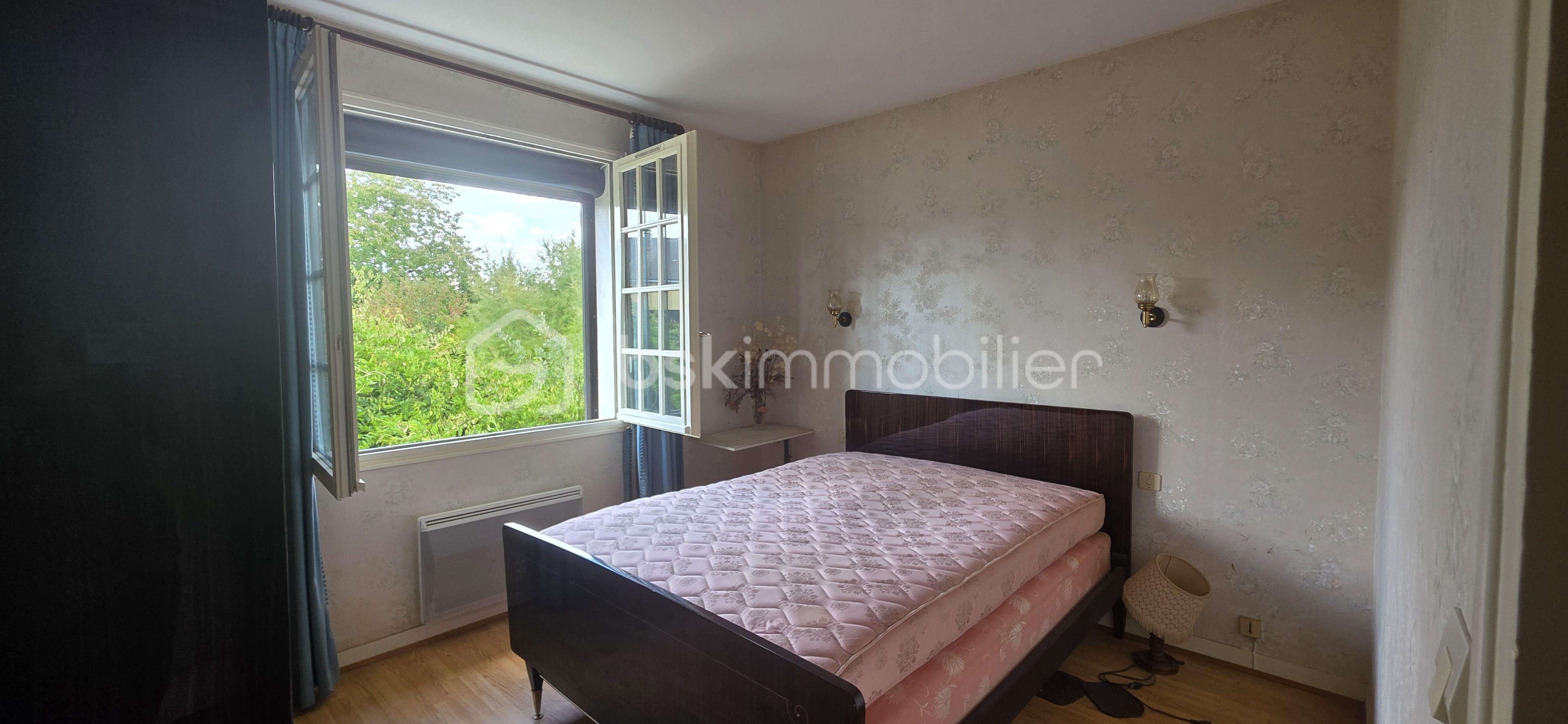 chambre 2 RDC.jpg