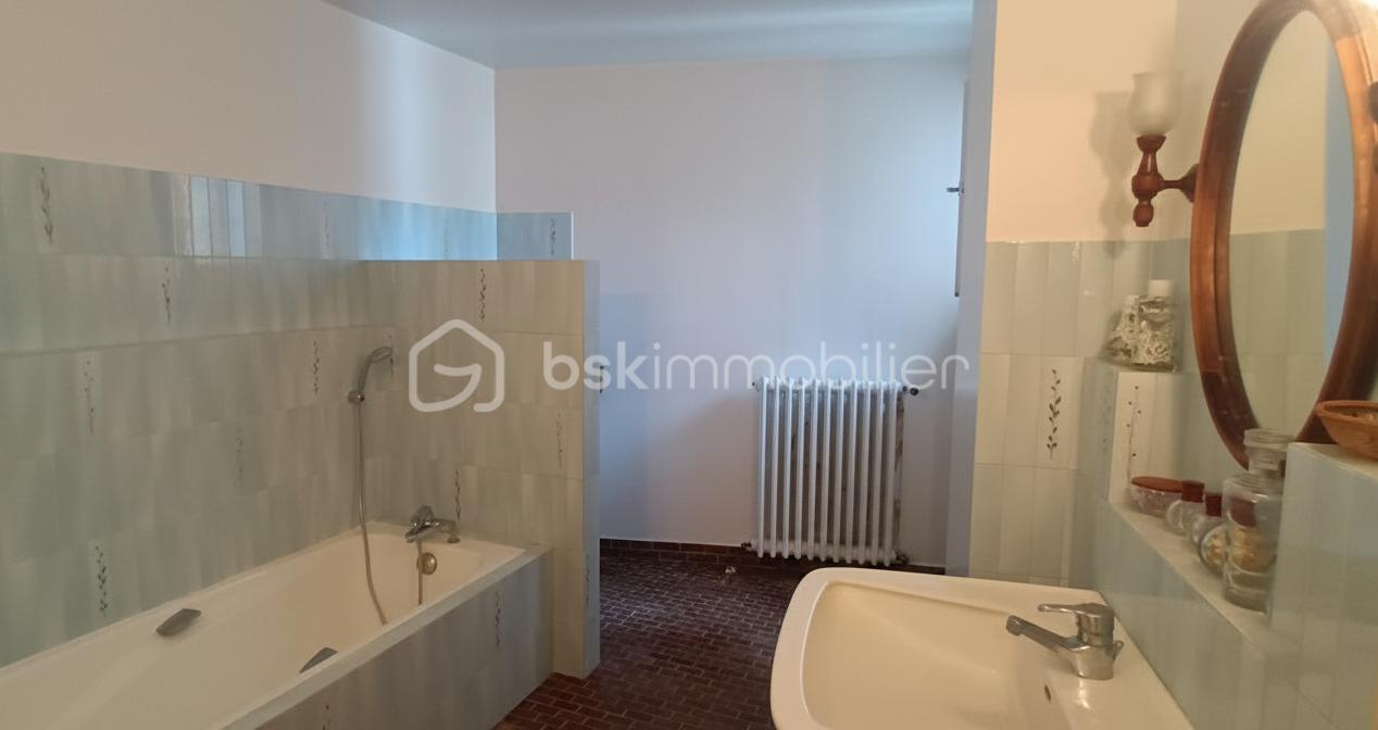 SALLE DE BAIN BONNE.png