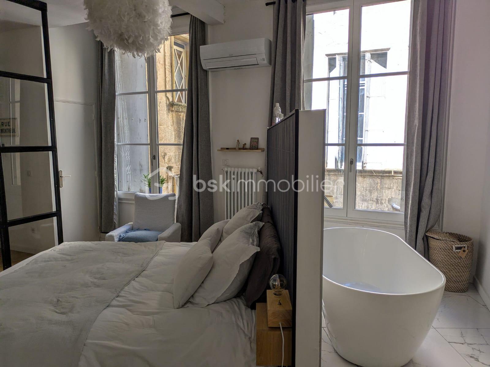 Appartement de 83,08 m² - chambre et salle de bains.jpg