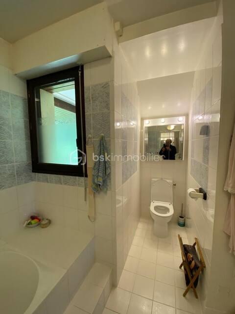 Maison de 223,60 m² - salle de bain 2b.png