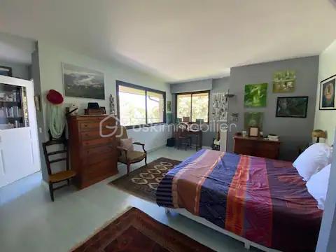 Maison de 223,60 m² - chambre 4.png