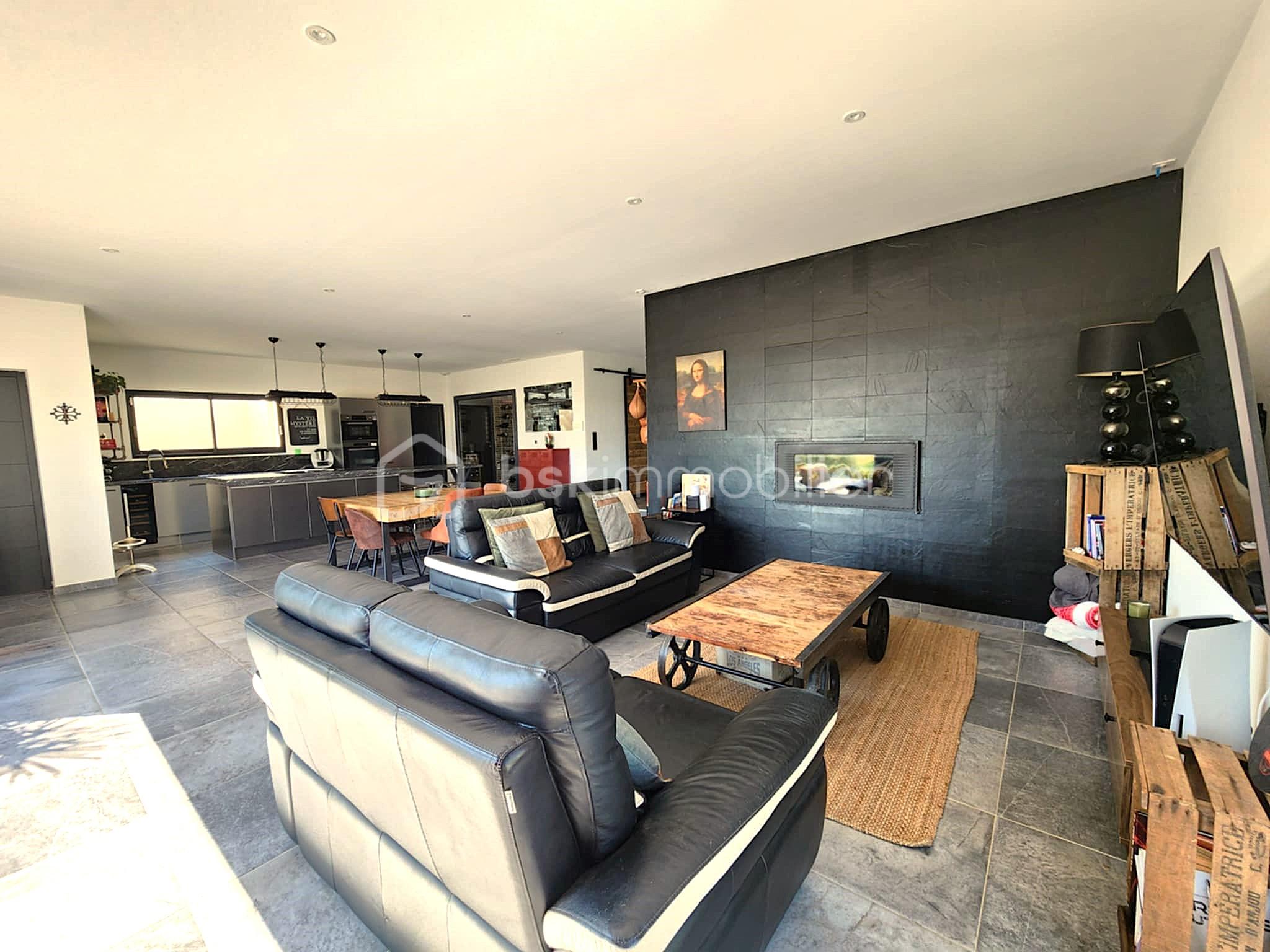 Maison de 151 m² - a74f73c8-98e7-4e6a-b6f0-d708078f33fc.jpg